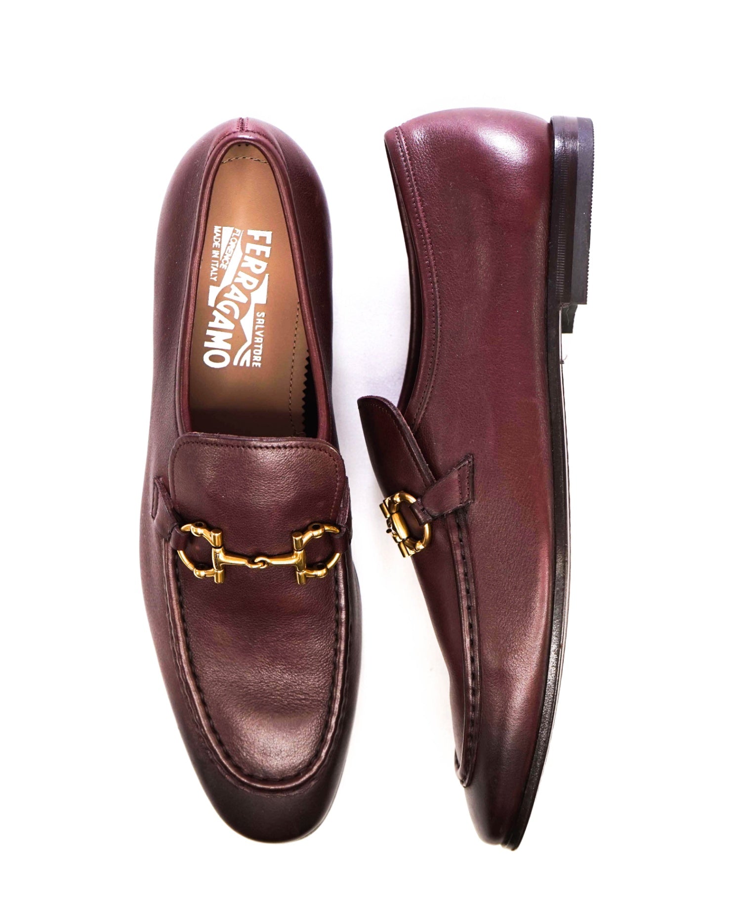 $850 Salvatore Ferragamo "Anderson" Burgundy/Gold Loafers 9.5 D