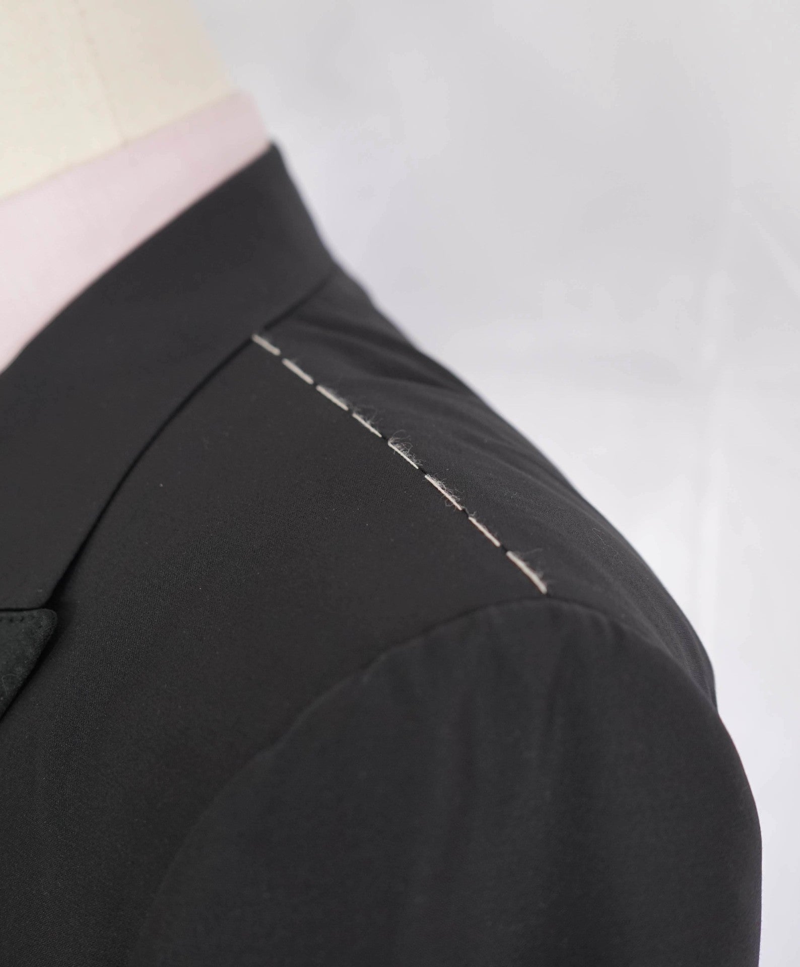 Zegna TROFEO 600 Solid Black 1-Btn Peak Lapel Dinner Jacket Blazer 46R