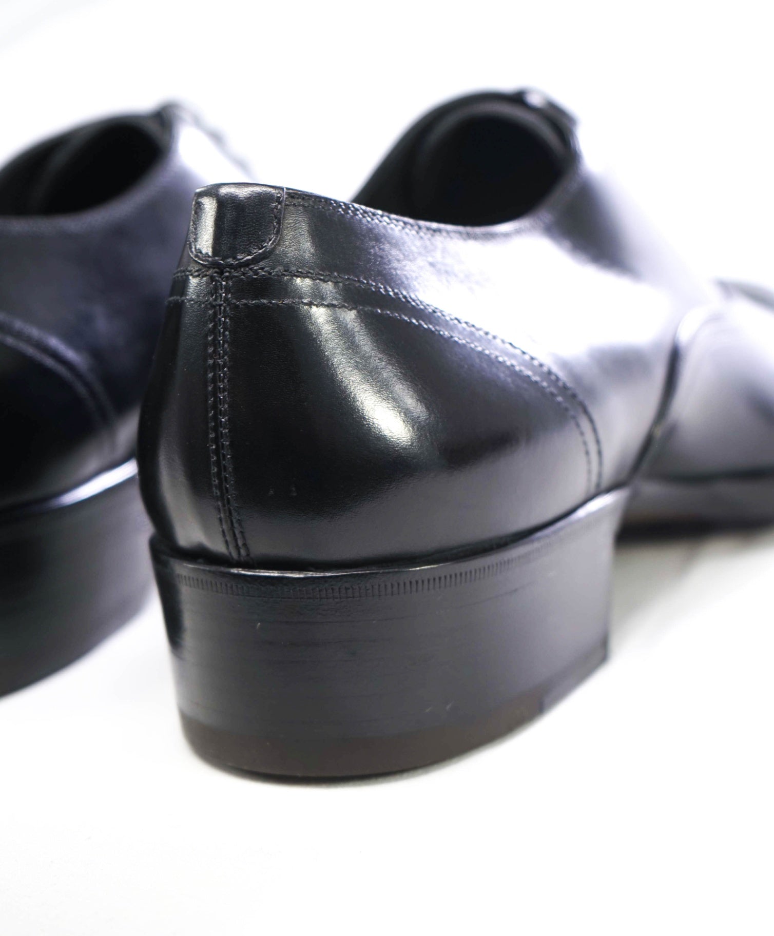 $1,790 TOM FORD Solid Black "ELKAN" Leather 10.5 US (10T)