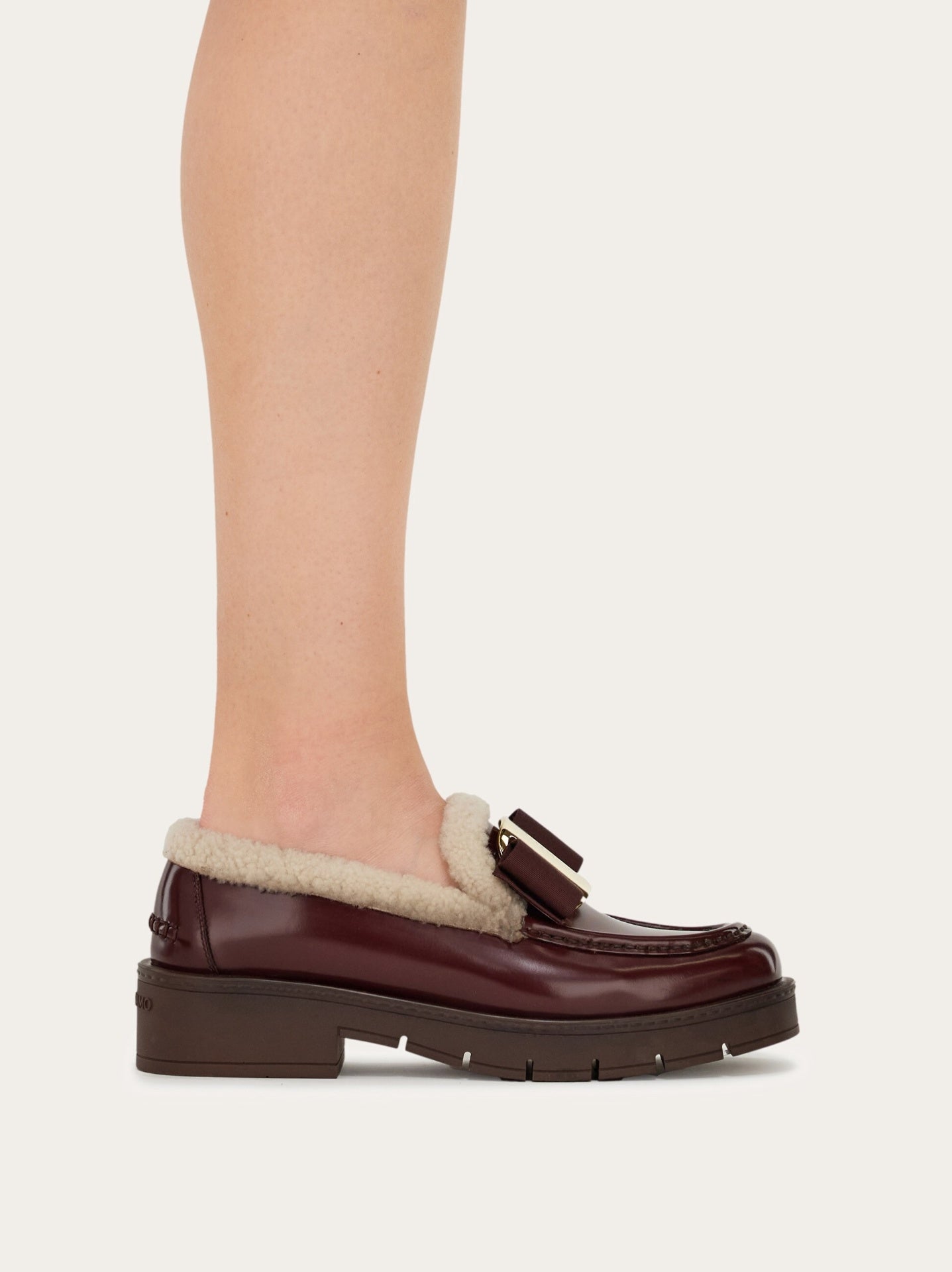 $1,190 Ferragamo Vara Bow Genuine Shearling Lined Loafer 6 C