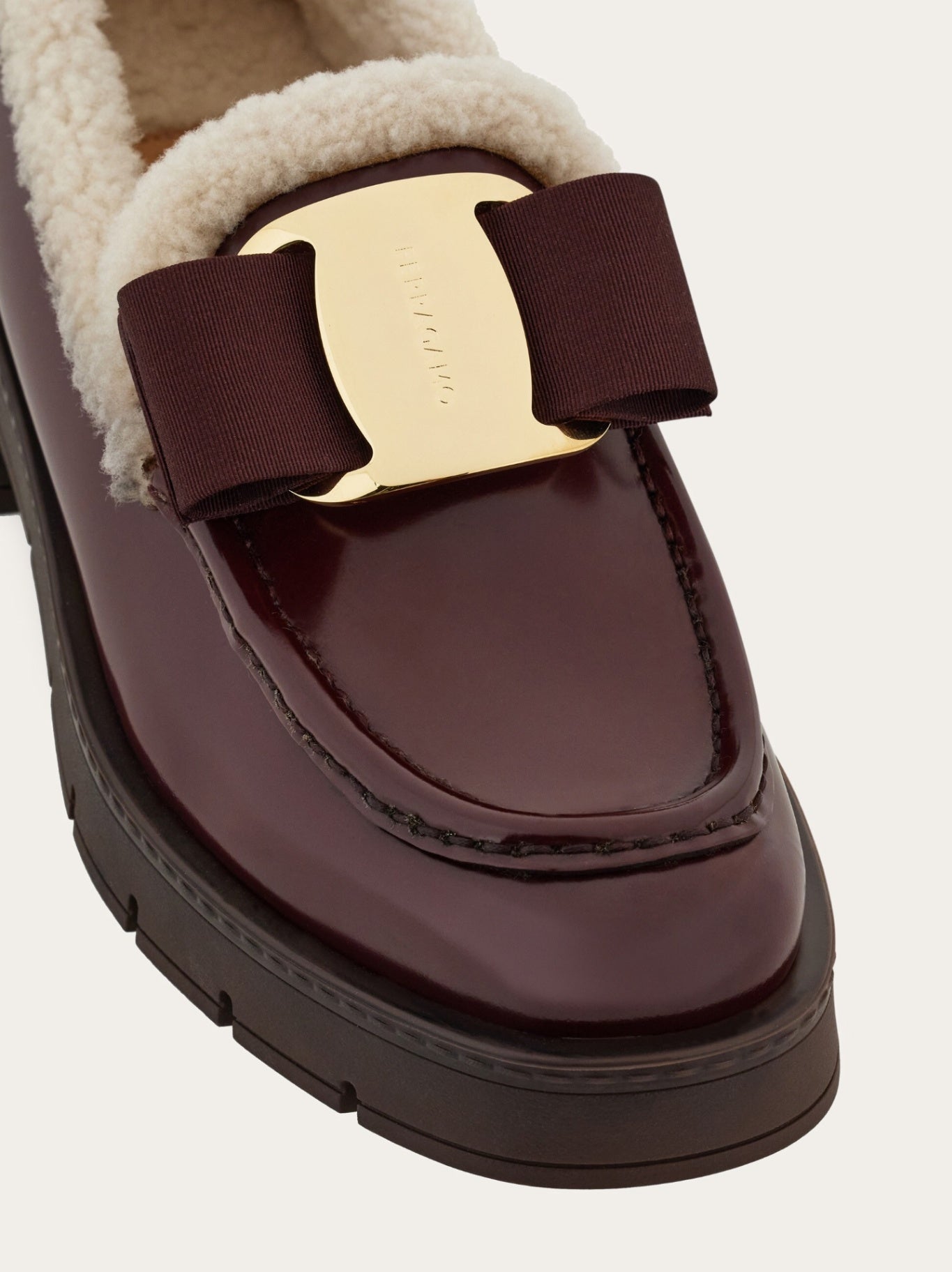$1,190 Ferragamo Vara Bow Genuine Shearling Lined Loafer 6 C