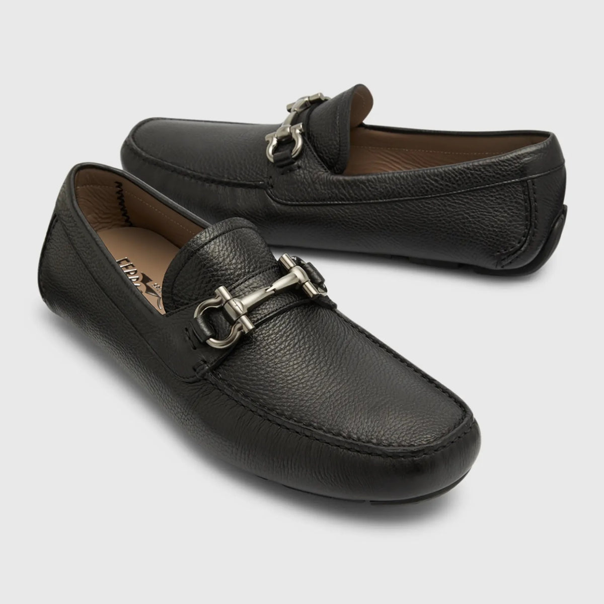 SALVATORE FERRAGAMO シッフティテルシャケット 0767196 NERO Salvatore Ferragamo Black Leather Pumps w/ Side Button sz 7.5