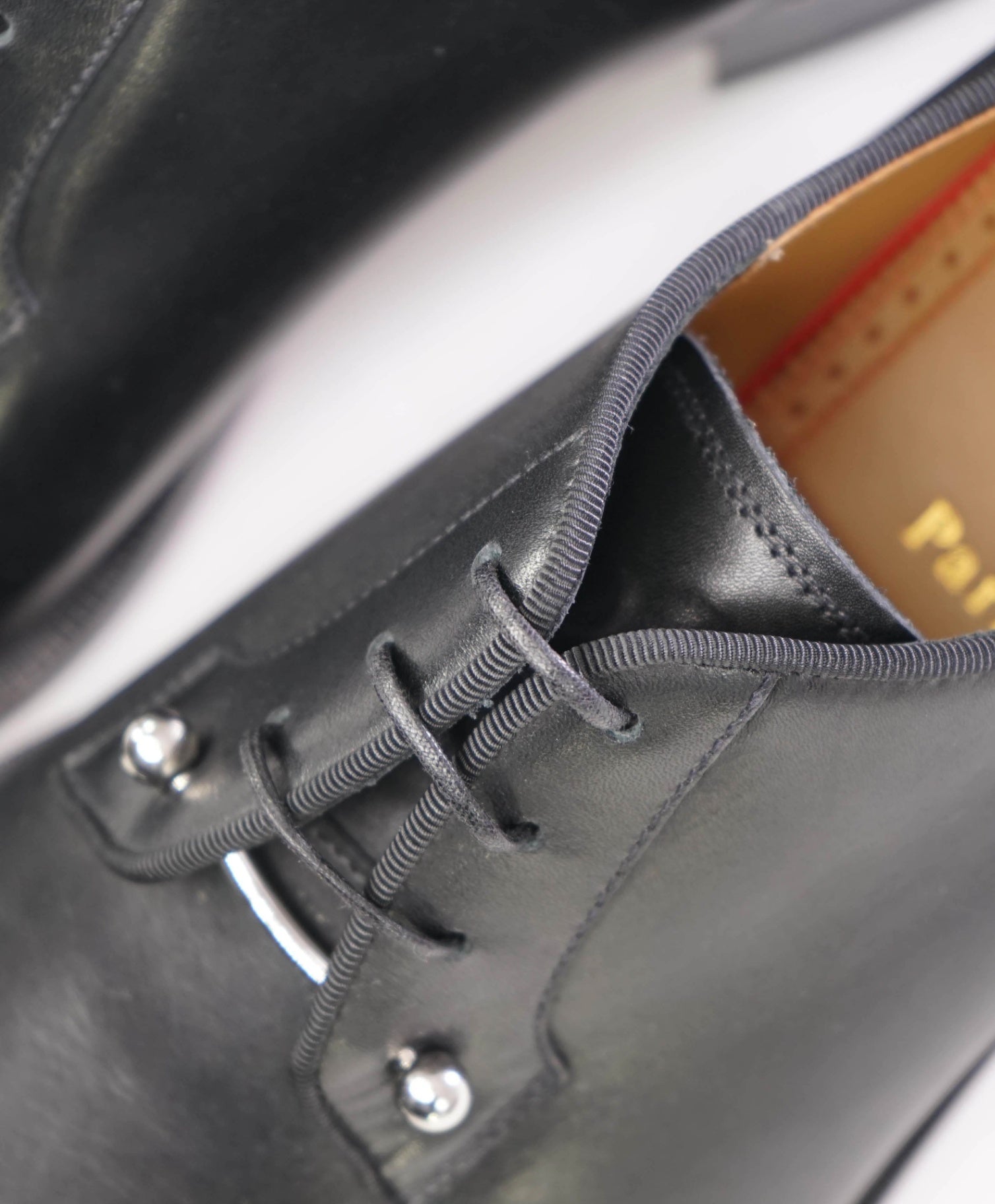 $1,250 Christian Louboutin "Chambeliss" Black Leather Oxfords US 9 (42EU)