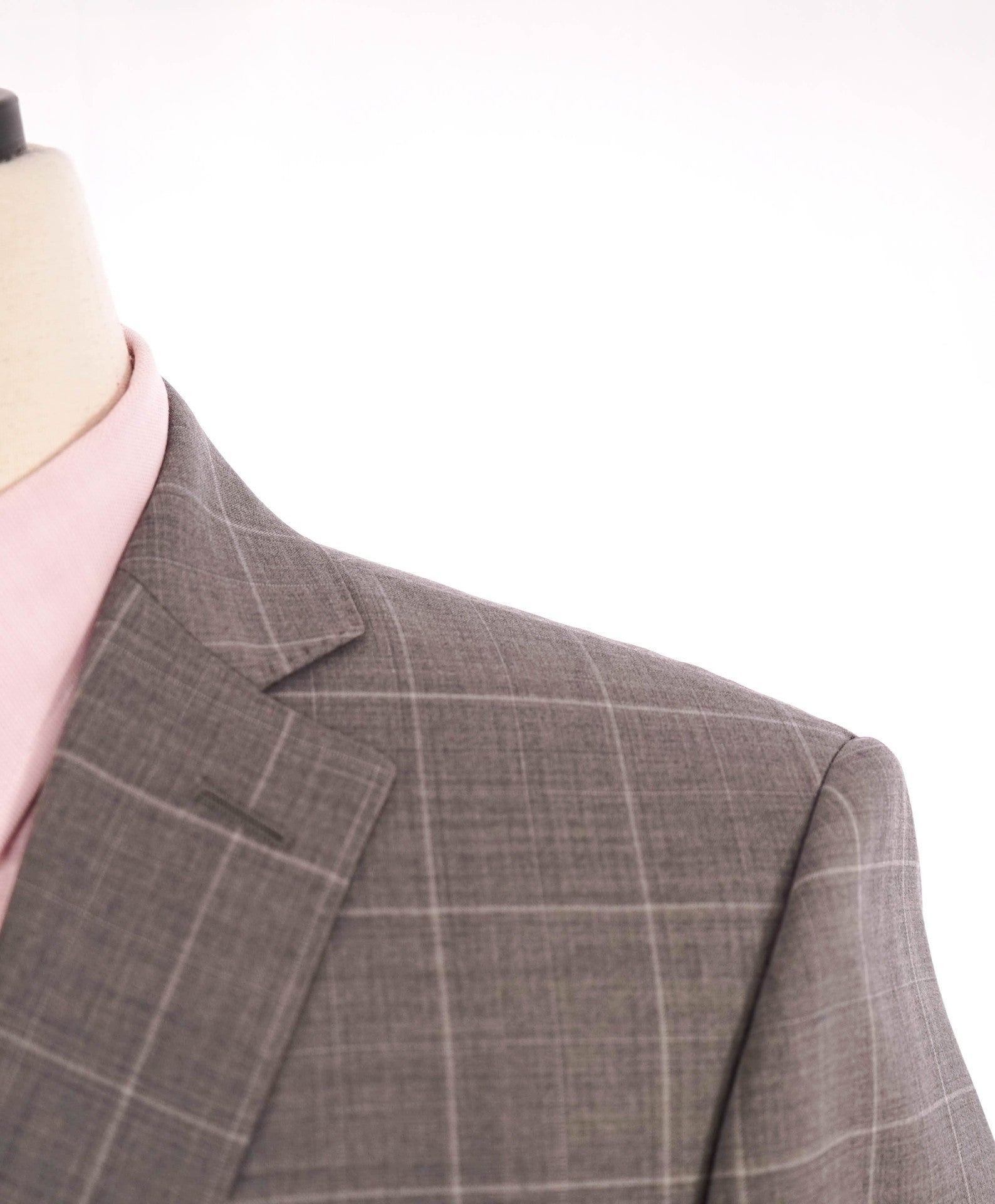 $995 Saks Fifth Avenue Light Grey Windowpane Slim fit Wool Suit 40L