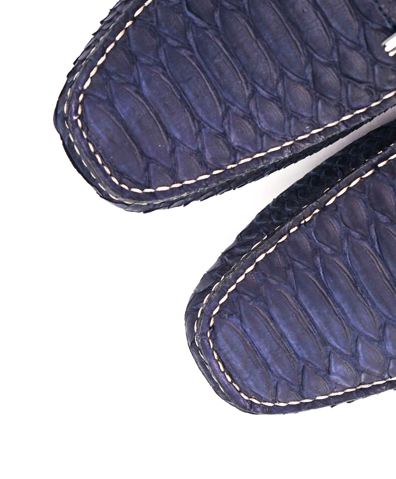 $2,200 Salvatore Ferragamo Navy Parigi Python Skin Footwear 9 D