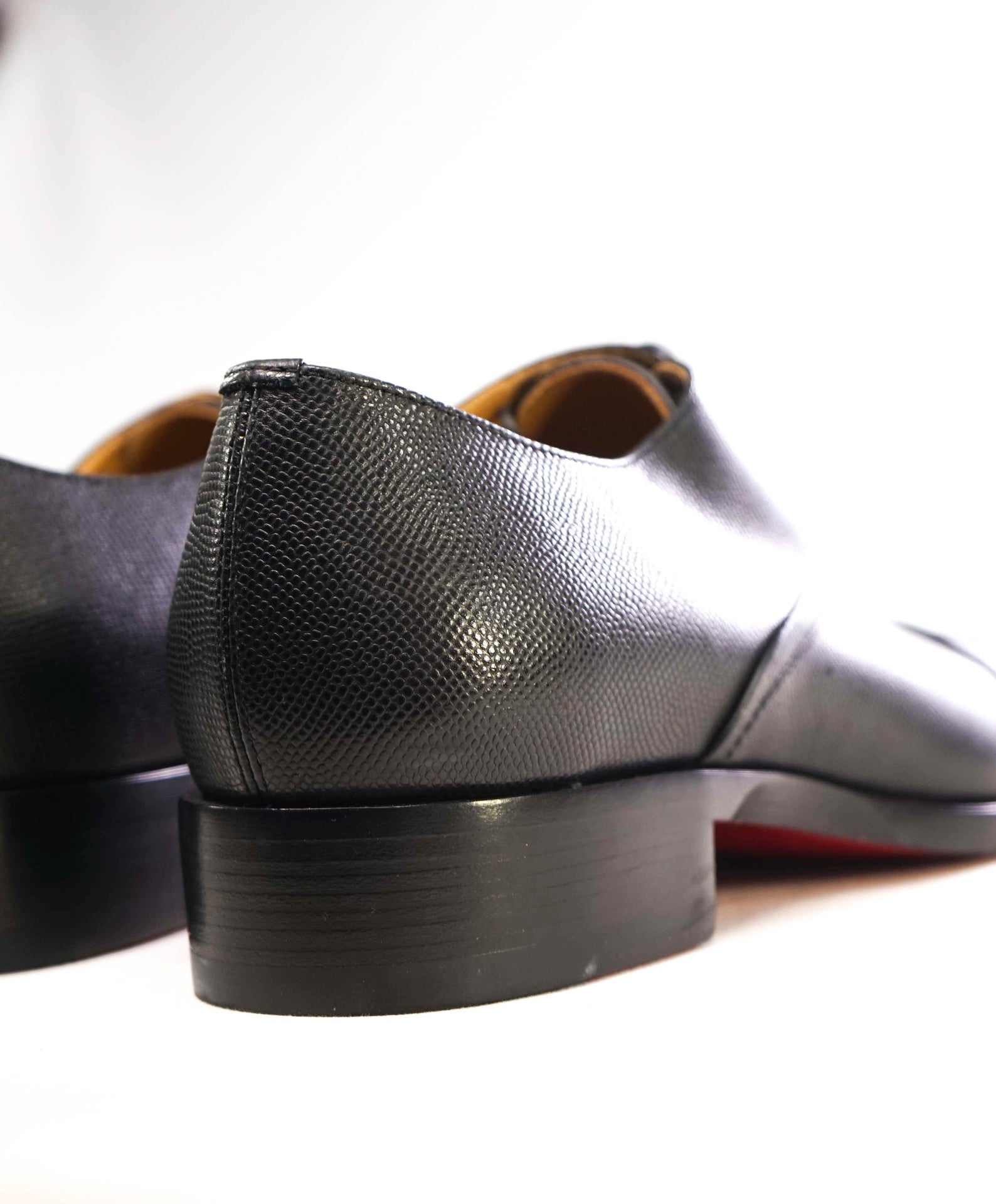 $1,145 CHRISTIAN LOUBOUTIN - *BOABI FLAT* Black Oxfords US 9 (42EU)