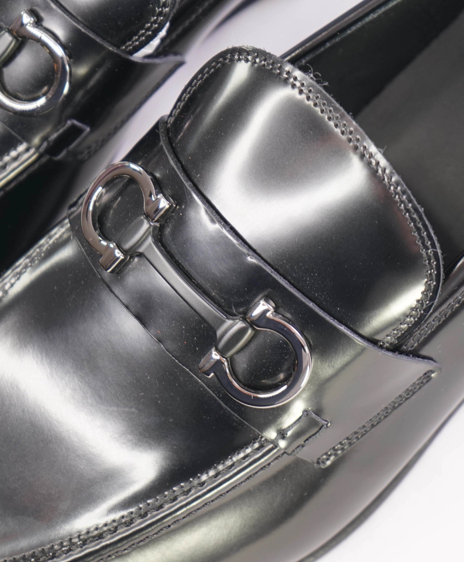 $850 SALVATORE FERRAGAMO - “GIN 4" Gancini Bit Loafer Black 11 EE