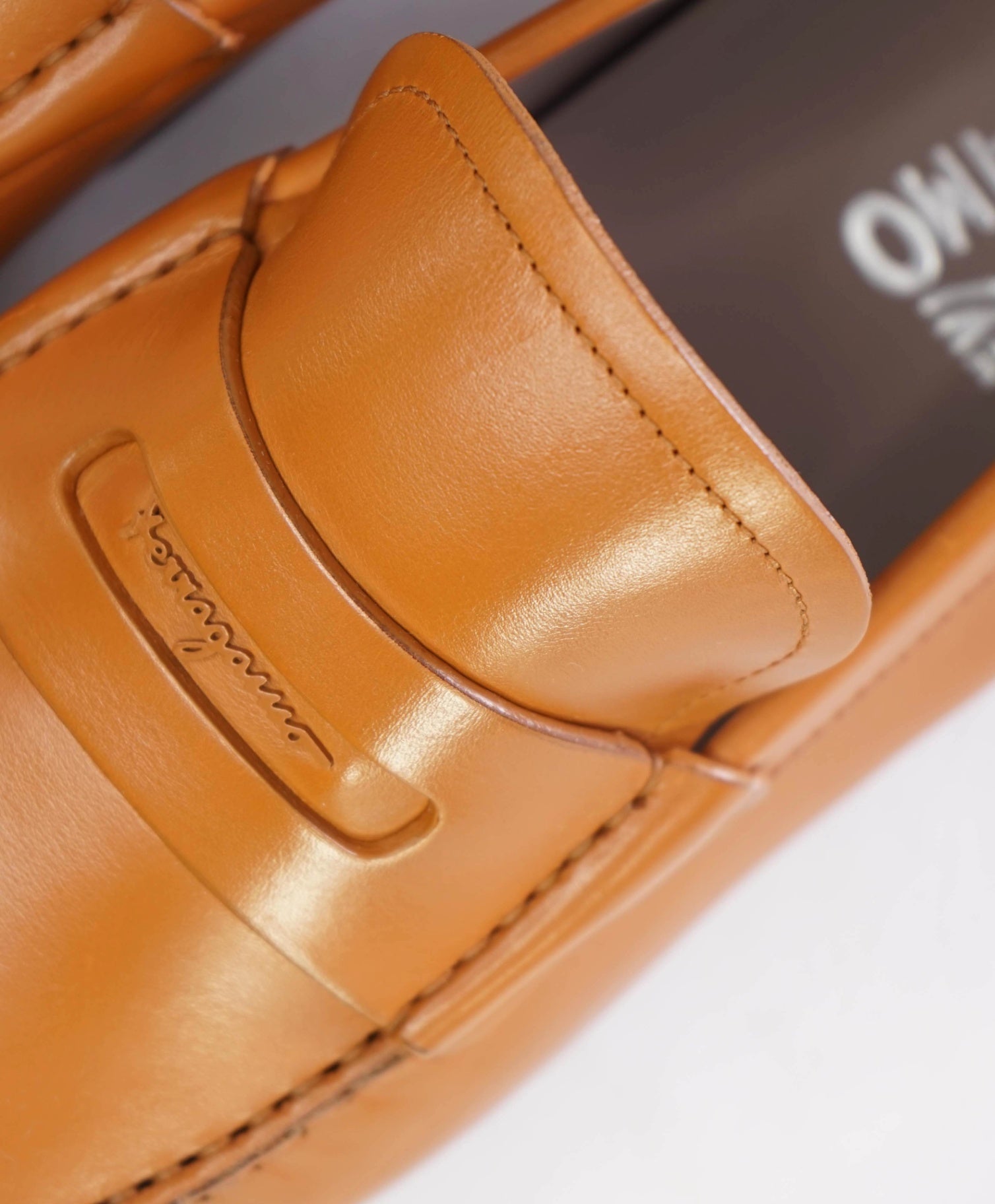 $800 Salvatore Ferragamo Light brown "Newton" Leather Loafer 10.5 E