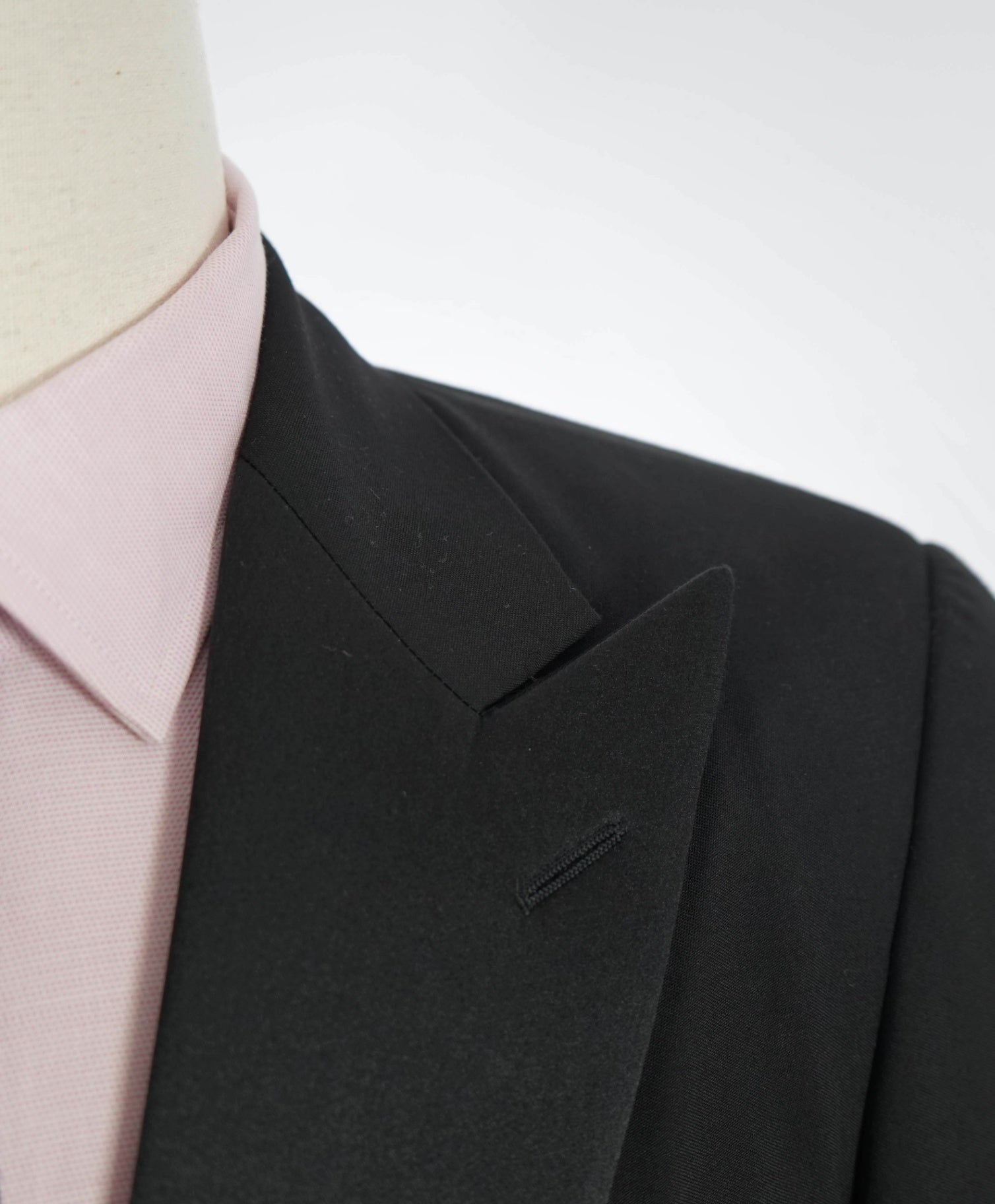 $3,495 RALPH LAUREN PURPLE LABEL - Black Peak Lapel Dinner Jacket 38R