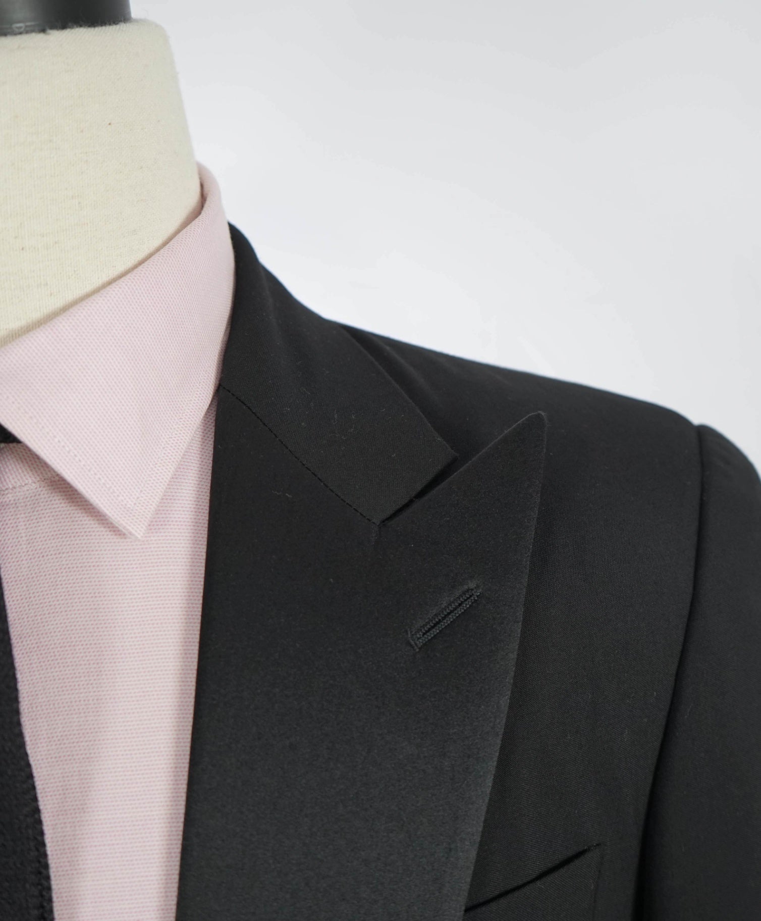$3,495 RALPH LAUREN PURPLE LABEL - Black Peak Lapel Dinner Jacket 38R