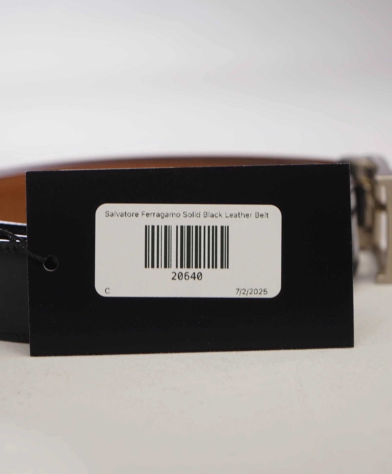 $400 Salvatore Ferragamo Solid Black/Brown Reversible Leather Belt 44W