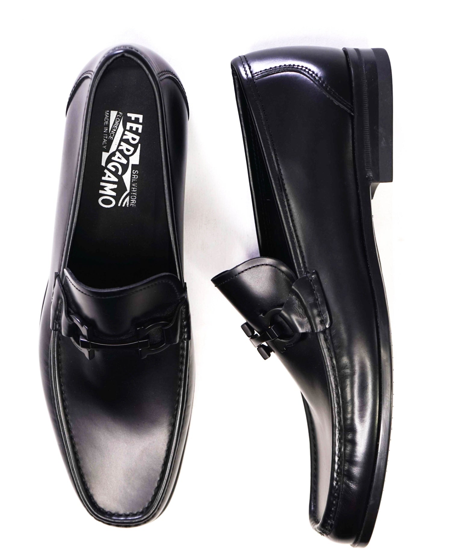 $850 Salvatore Ferragamo "GRANDIOSO" Black on Black Loafers 10.5 E