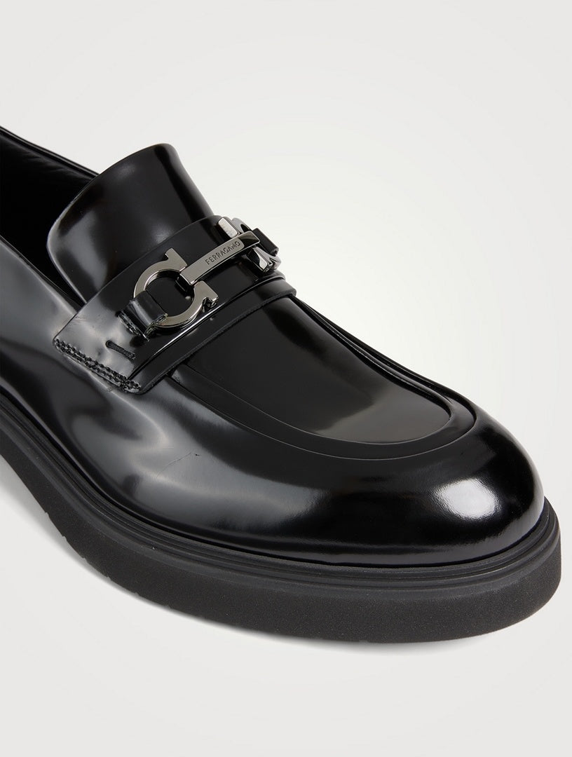 $1,150 FERRAGAMO - *FIORELLO* Black Leather Lug Sole Loafers - 11.5 M