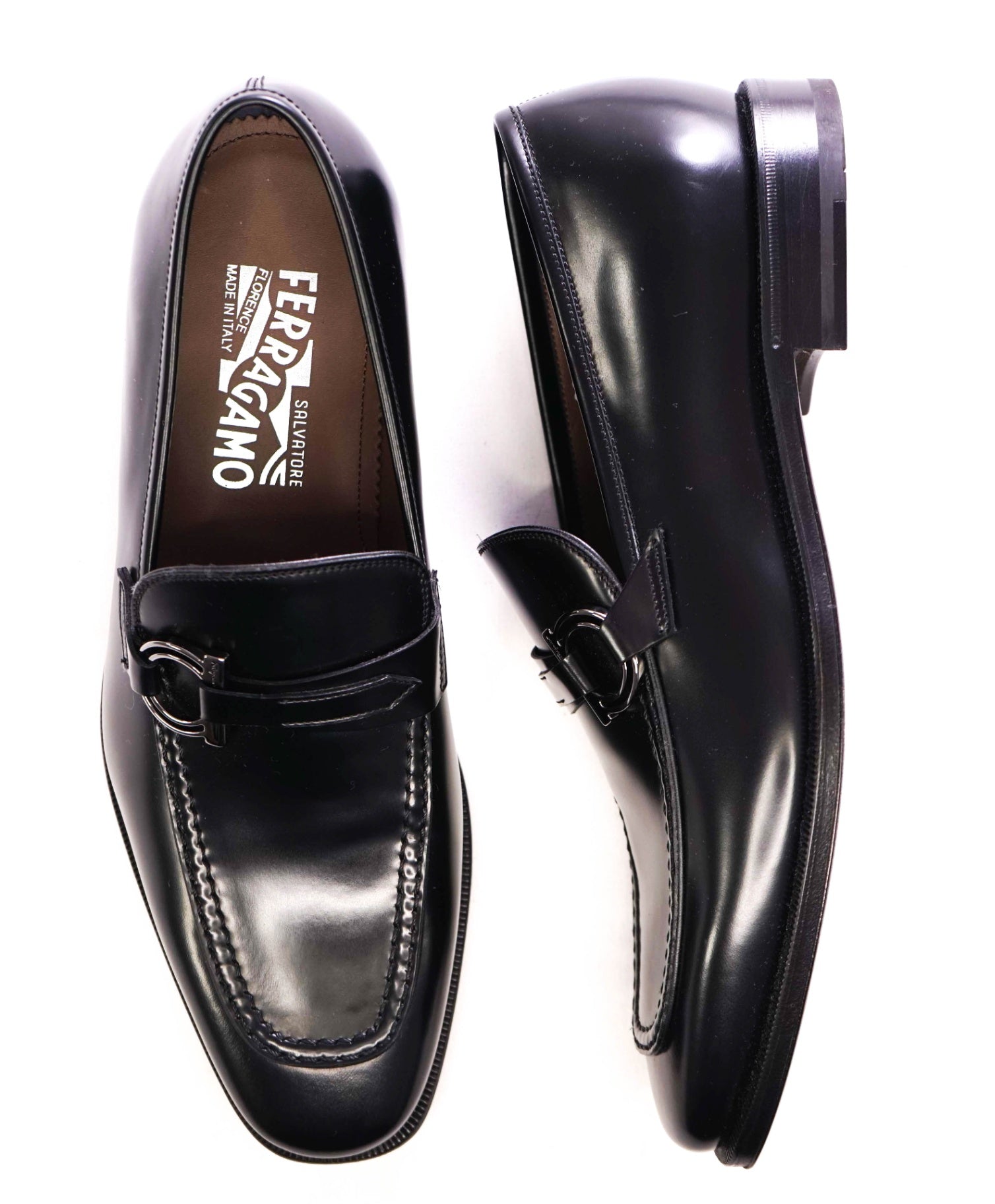 $950 FERRAGAMO - Black "ROLLY" Leather Loafers - 7.5 EE