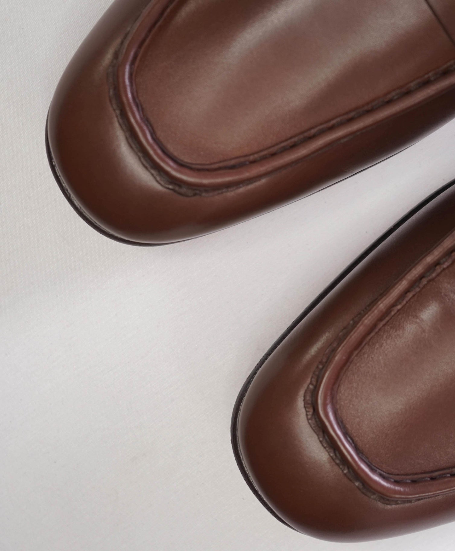 $1,095 Ferragamo Brown "DUMAS" Loafers Leather Footwear 9.5 EE