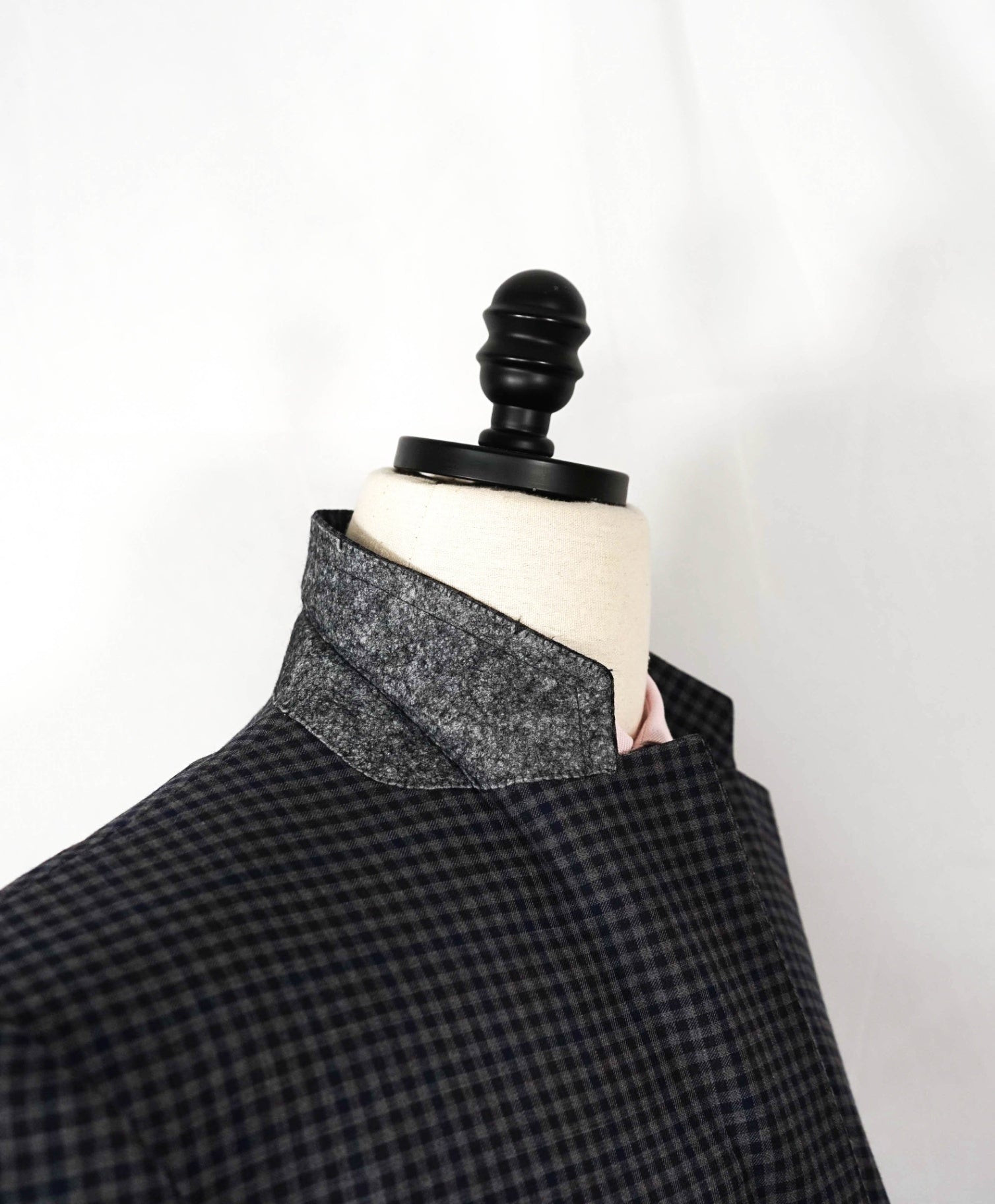 $1,895 Canali - Gray/Navy Gingham Wool Blazer - 48R