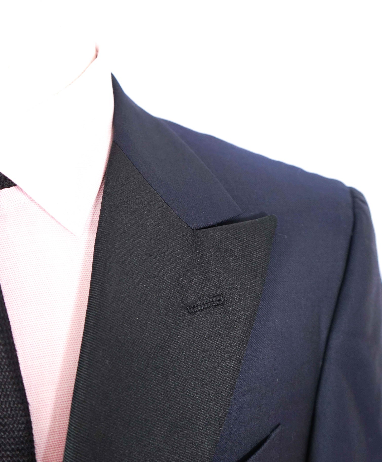 $3,595 ISAIA - "AQUASPIDER" PEAK LAPEL 1-Pc Navy Tuxedo Jacket - 40R