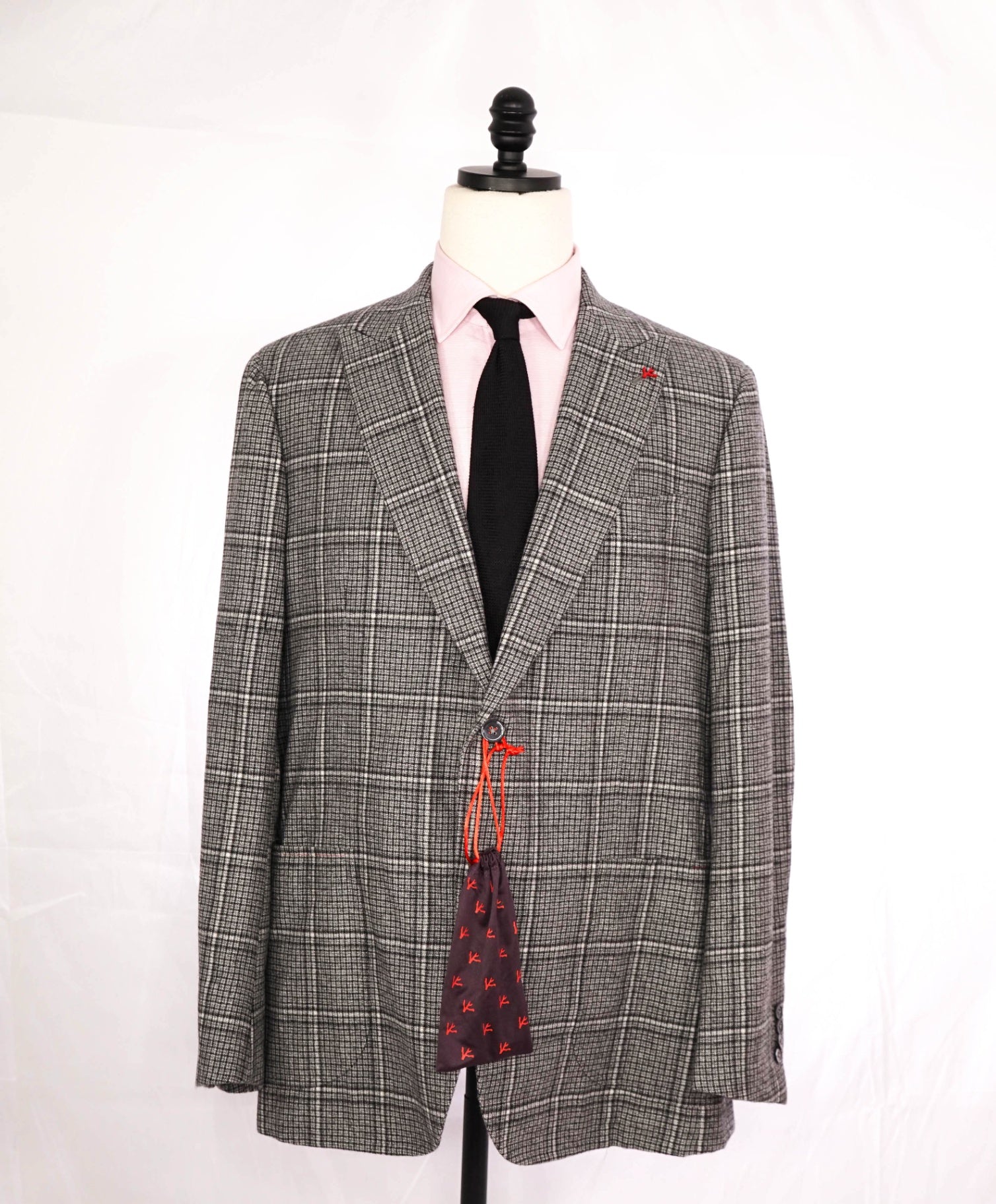 $4,695 Isaia - Gray Plaid Wool/Cashmere Peak Lapel 1of1 Blazer - 44R
