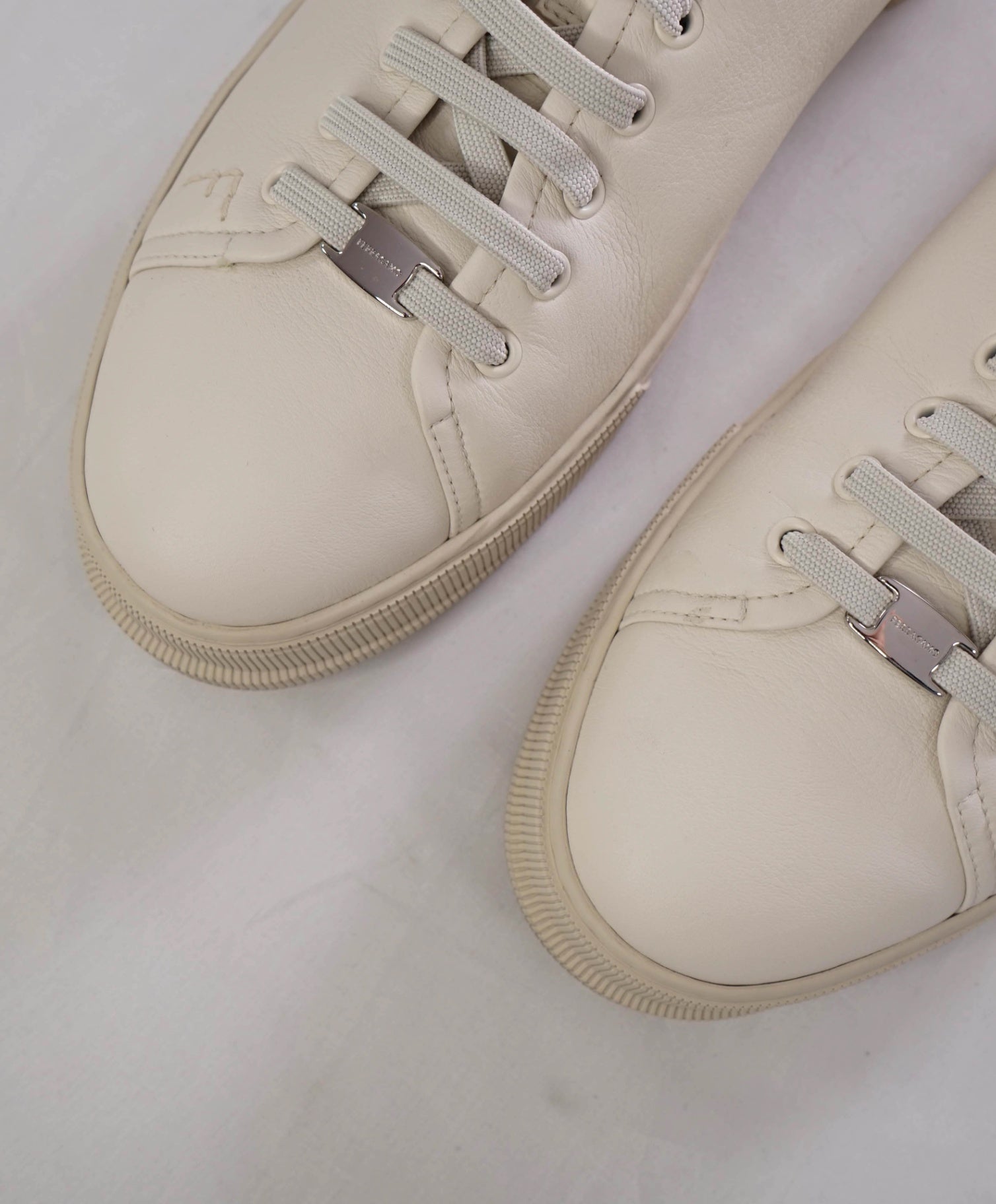 $750 FERRAGAMO - White Ivory Logo Sneakers Leather - 11 M