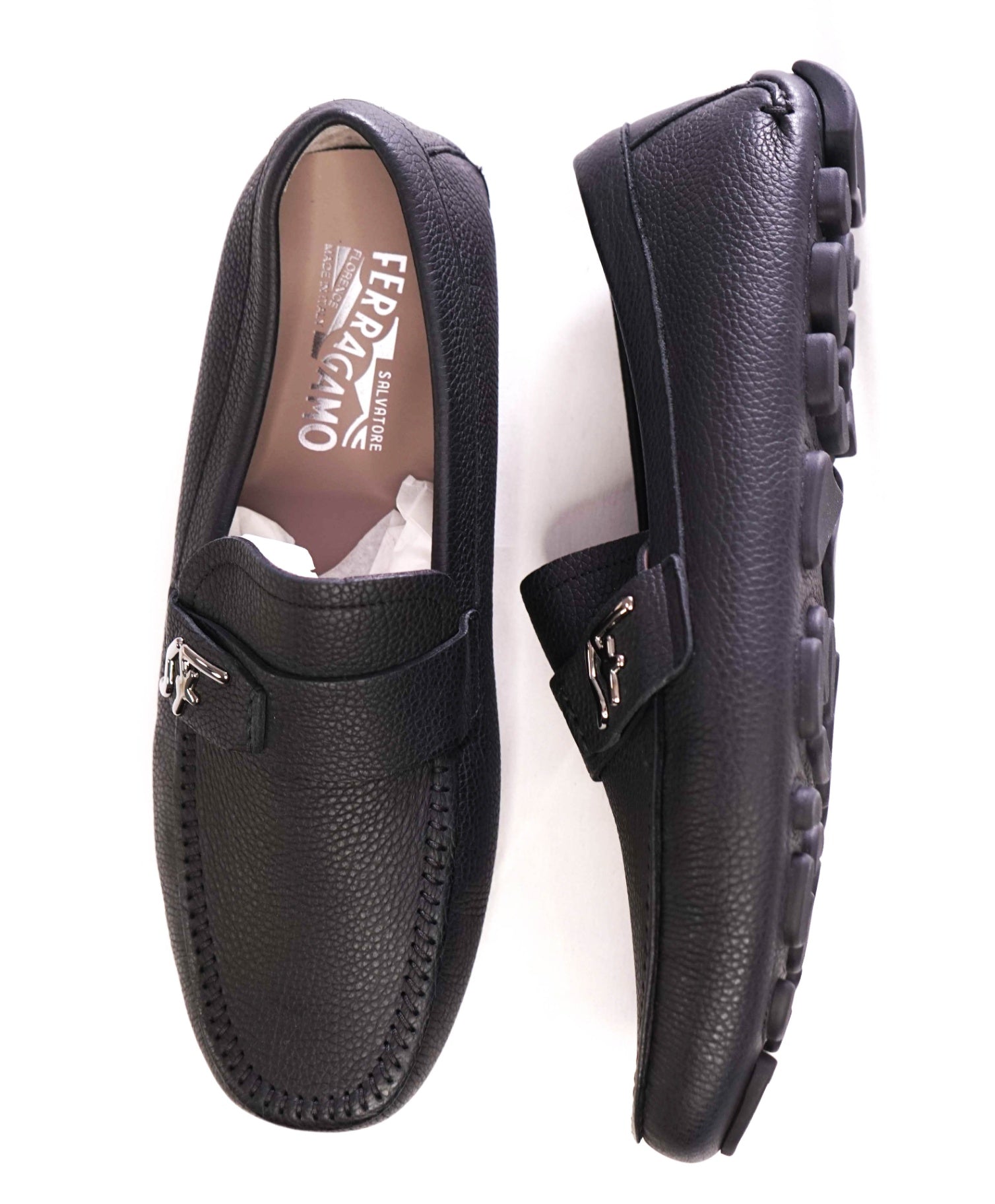 $850 SALVATORE FERRAGAMO - Black Pebbled Driving Loafers - 8 3E