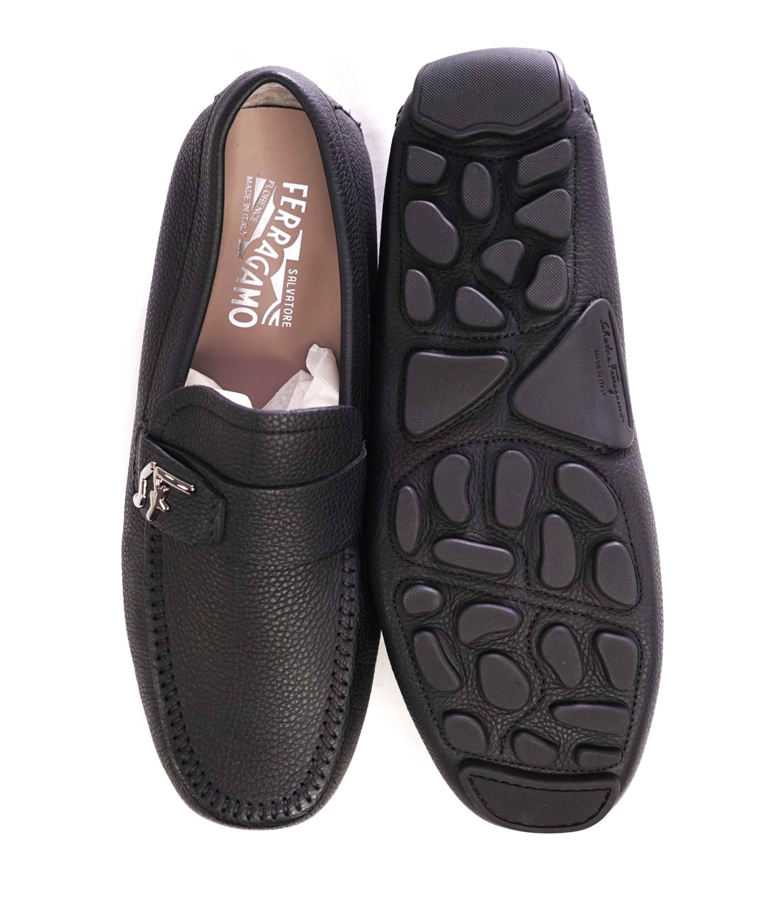 $850 SALVATORE FERRAGAMO - Black Pebbled Driving Loafers - 8 3E