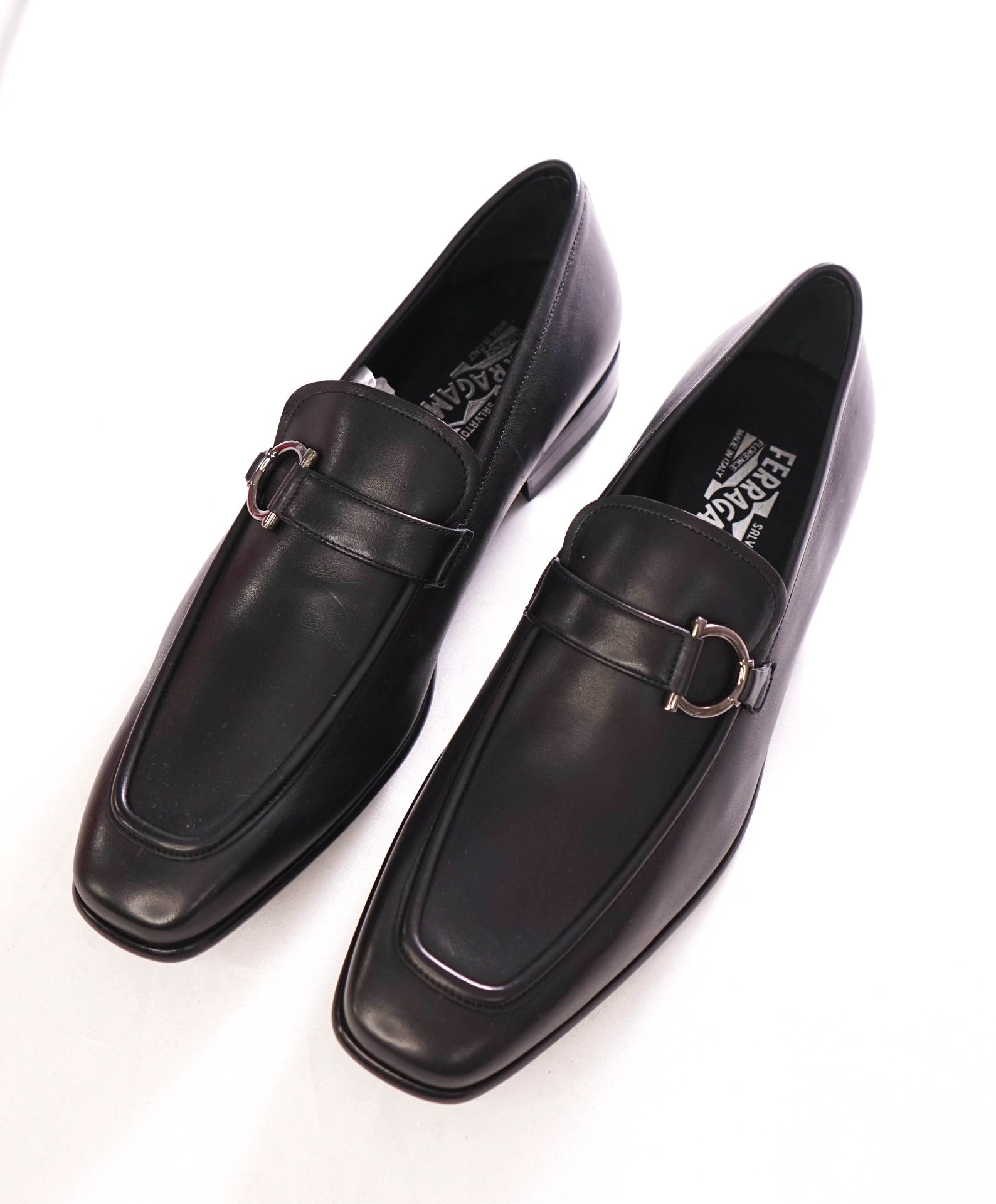 $950 FERRAGAMO - Black *NUTI* GANCINI Leather Loafers - 11 D