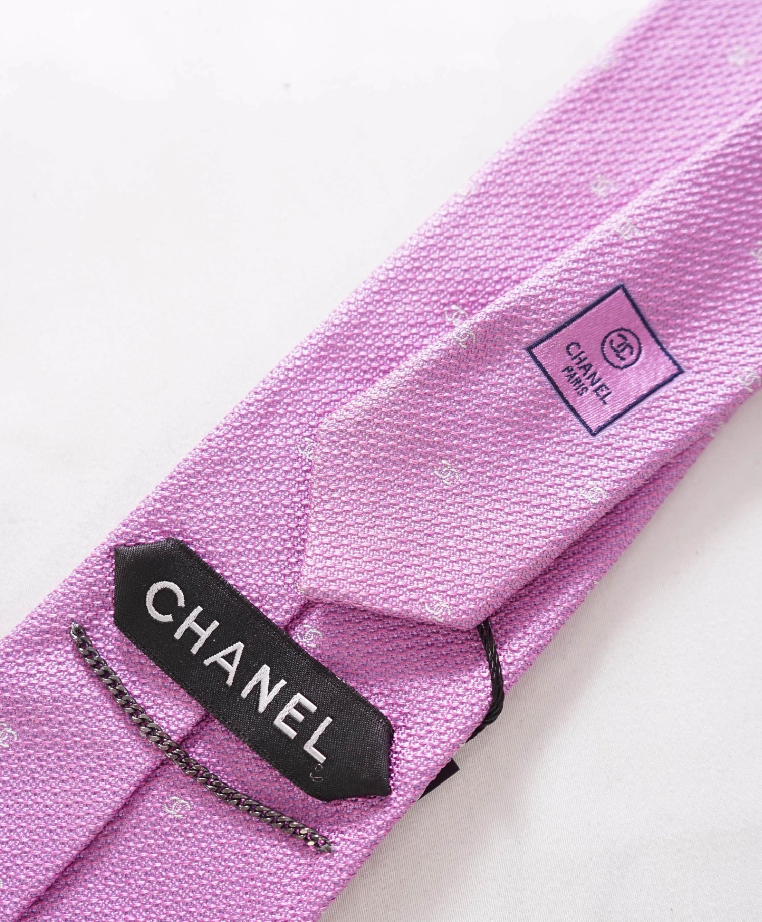 $425 CHANEL - Textured Pink CC Logo Tie Silk - 3.25"