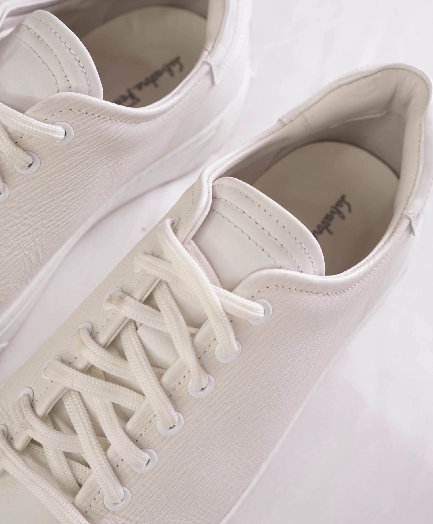 $750 FERRAGAMO - White Sneakers Textured Leather - 9 M