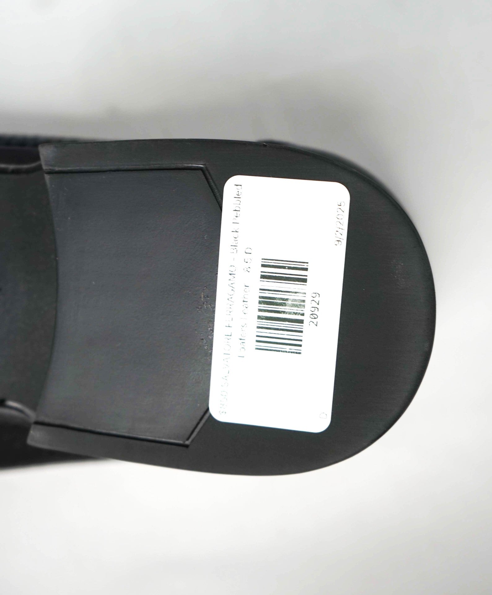 $850 FERRAGAMO - Black "Grandioso" Leather Loafers - 8.5 D