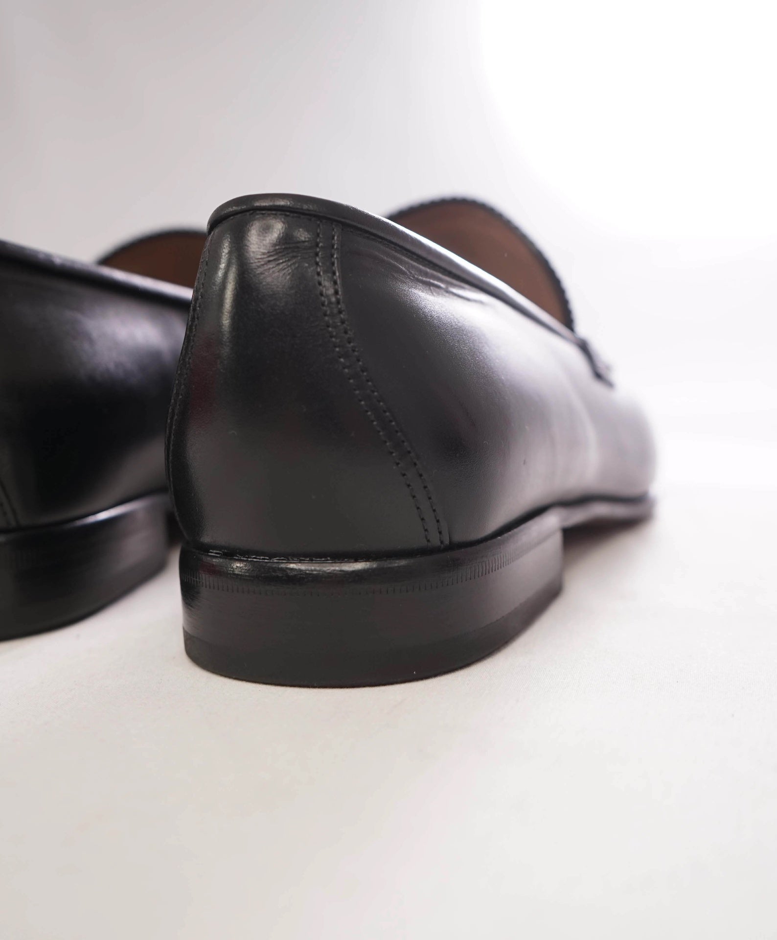 $850 SALVATORE FERRAGAMO - Black "LORD" Leather Loafers - 8 3E