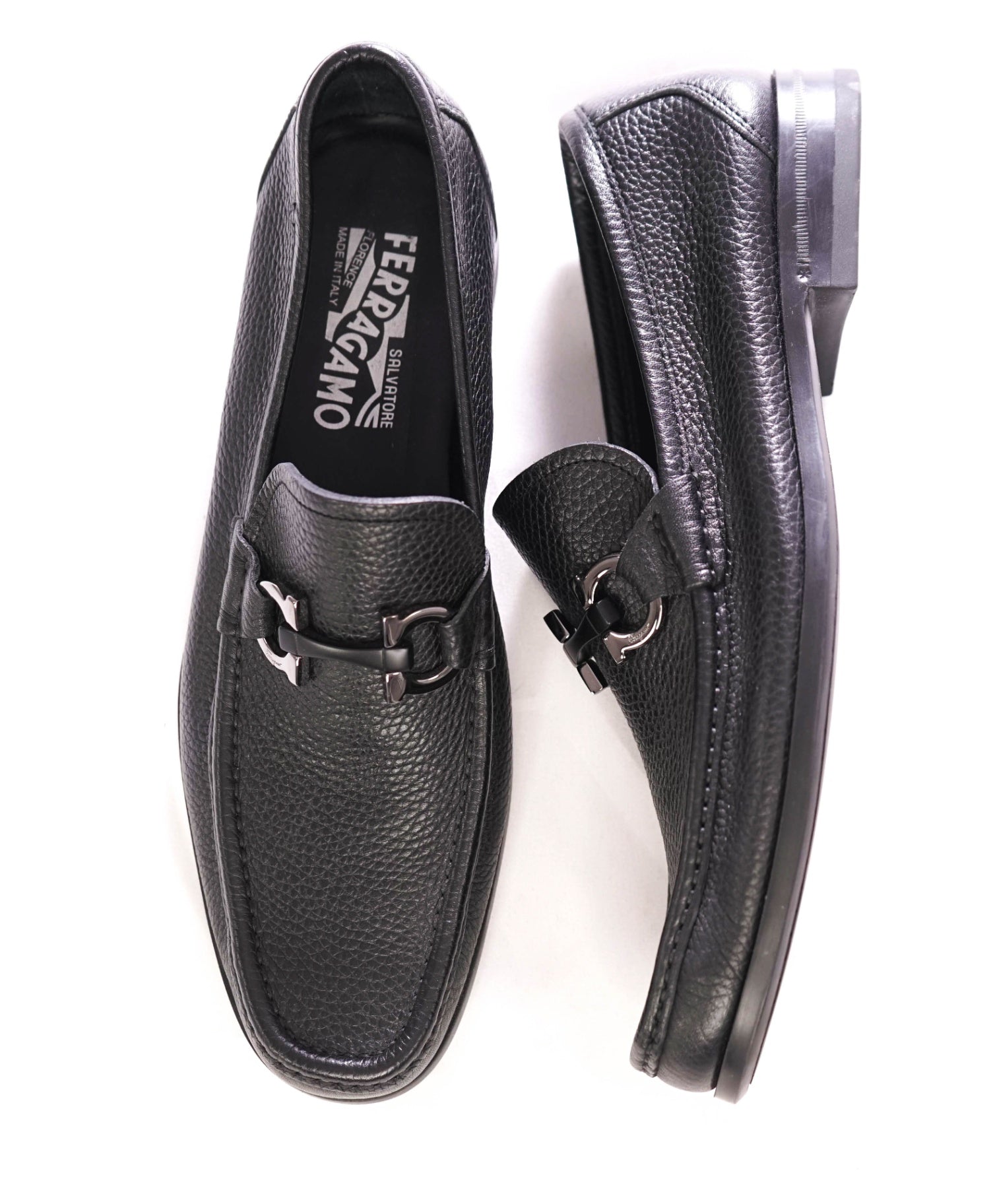 $850 FERRAGAMO - Black "Grandioso" Leather Loafers - 8.5 D