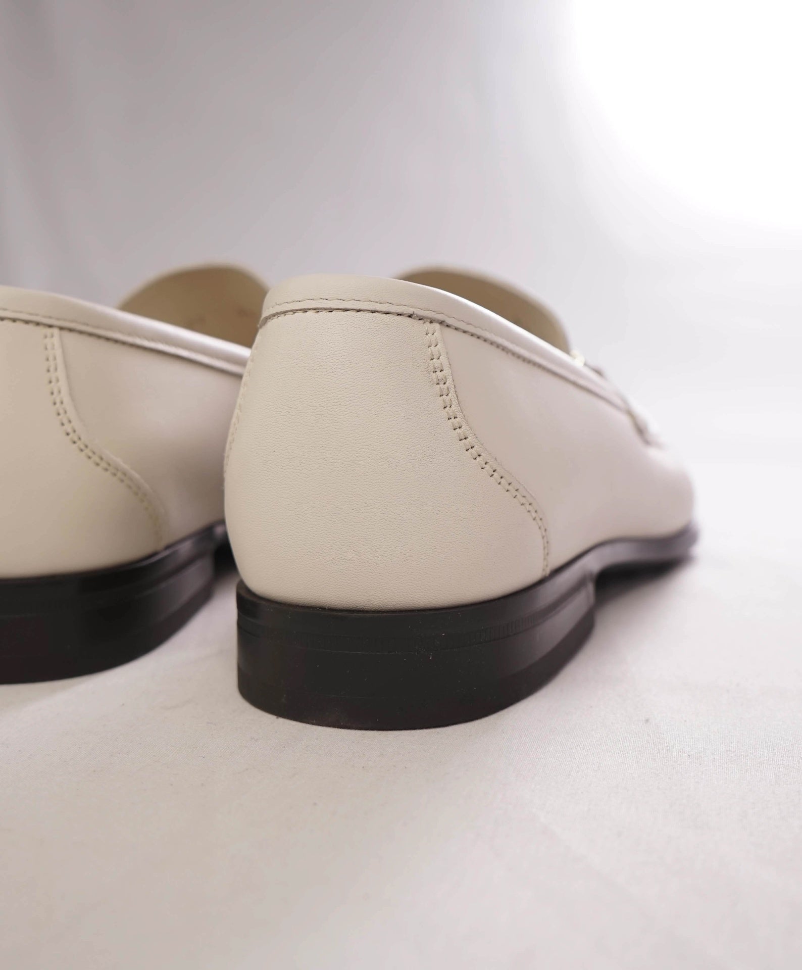 $850 FERRAGAMO - White "GRANDIOSO" Loafers Leather - 9.5 E