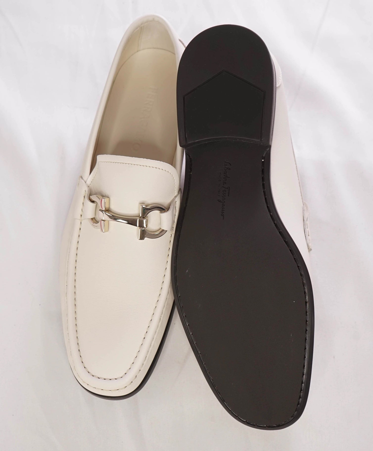 $850 FERRAGAMO - White "GRANDIOSO" Loafers Leather - 9.5 E