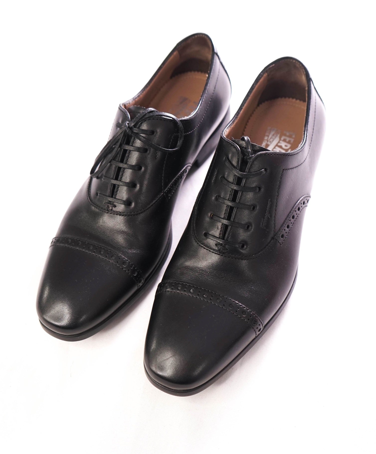 $950 SALVATORE FERRAGAMO - "Riley" Leather Black Oxfords - 7 D