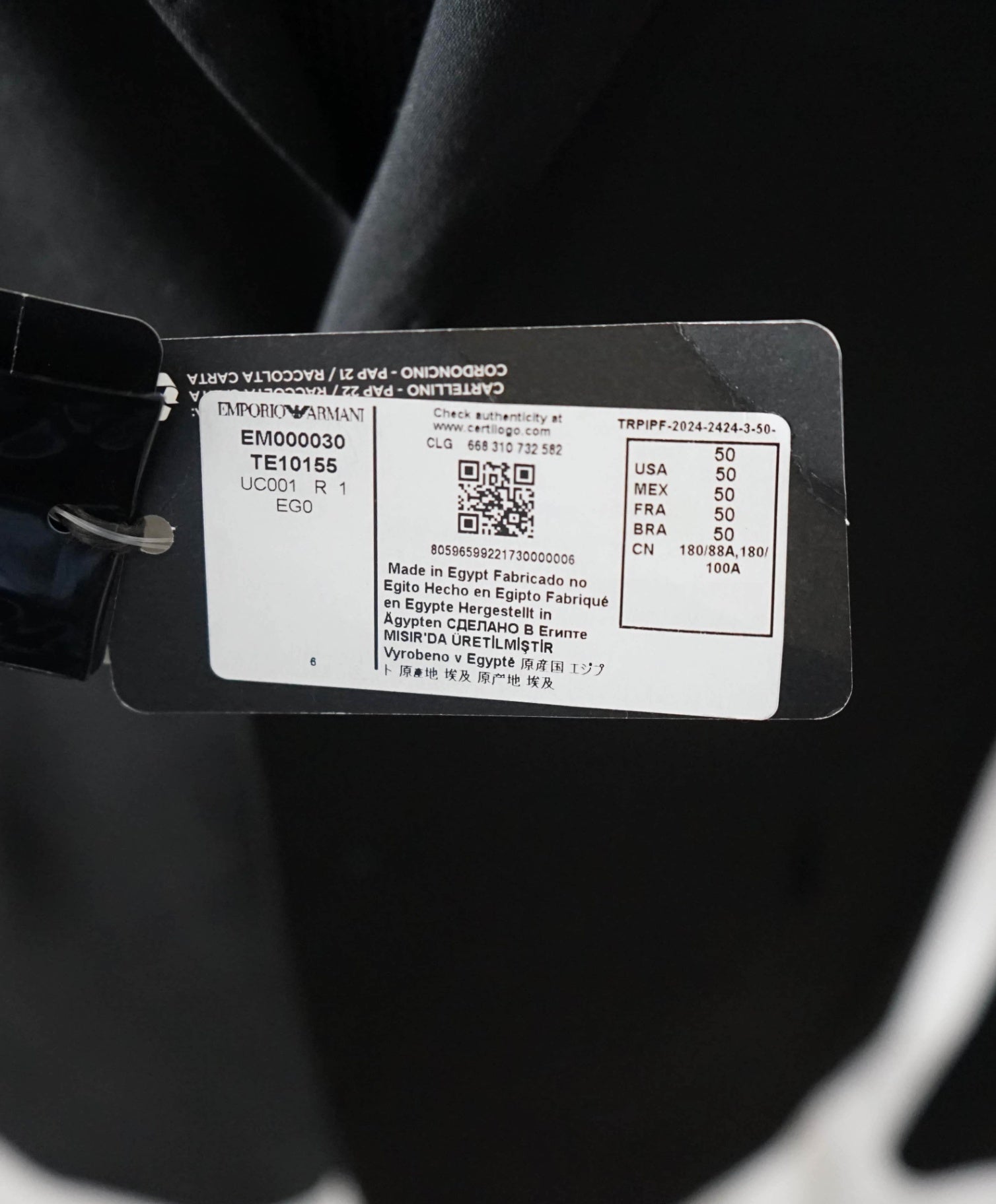 $1,995 EMPORIO ARMANI - Wool Solid Black "G LINE" Suit - 40R