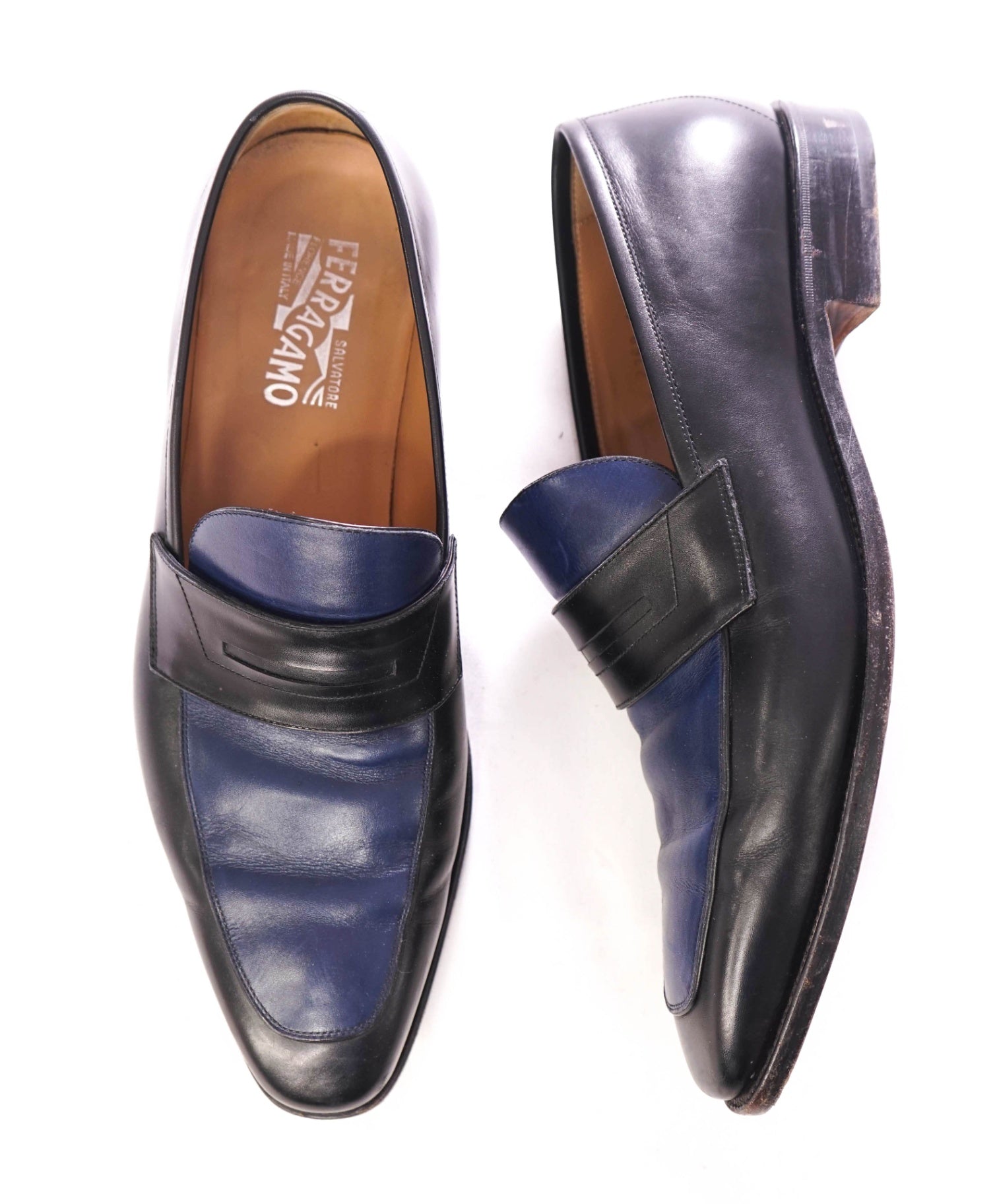 $1,295 FERRAGAMO - "TRAMEZZA" Navy & Blue Penny Loafers - 13 EEE