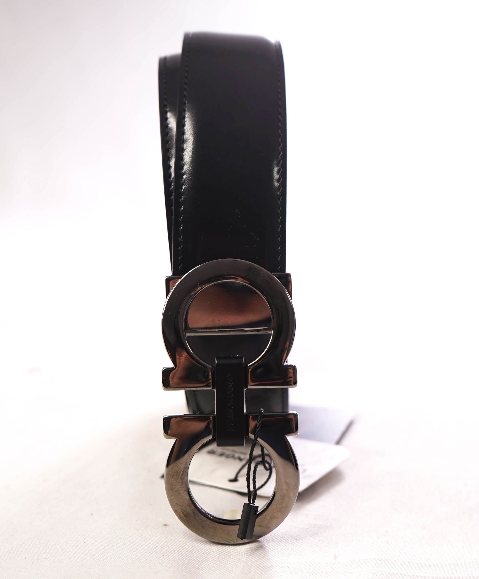 $535 FERRAGAMO - Reversible Leather Black/Brown Belt - 40W