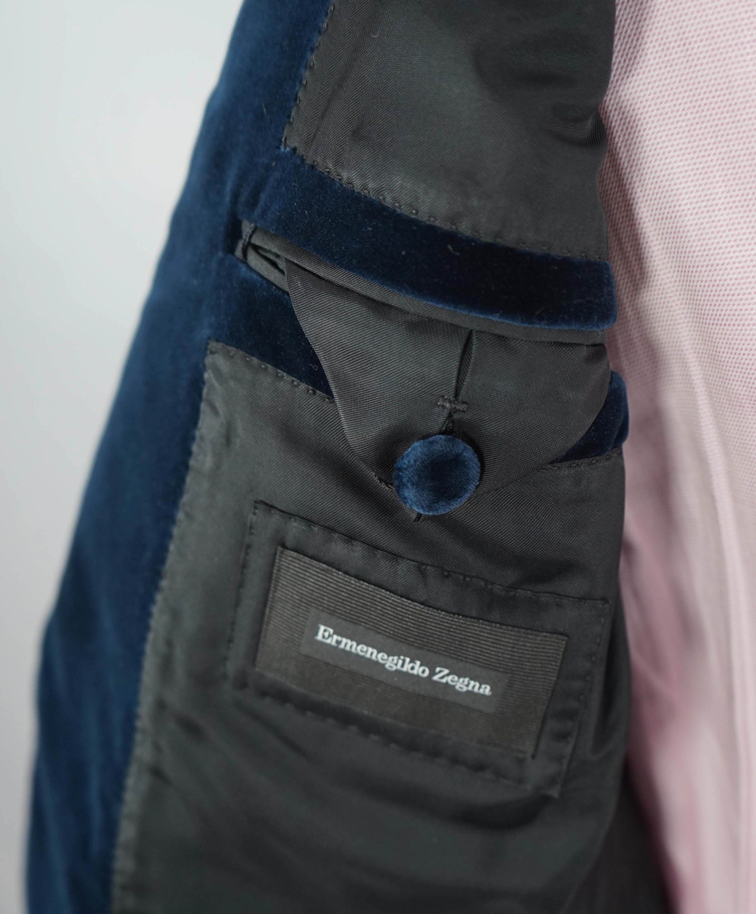 $2,995 ZEGNA - Navy Blue Shawl Lapel Dinner Jacket Velvet - 38S