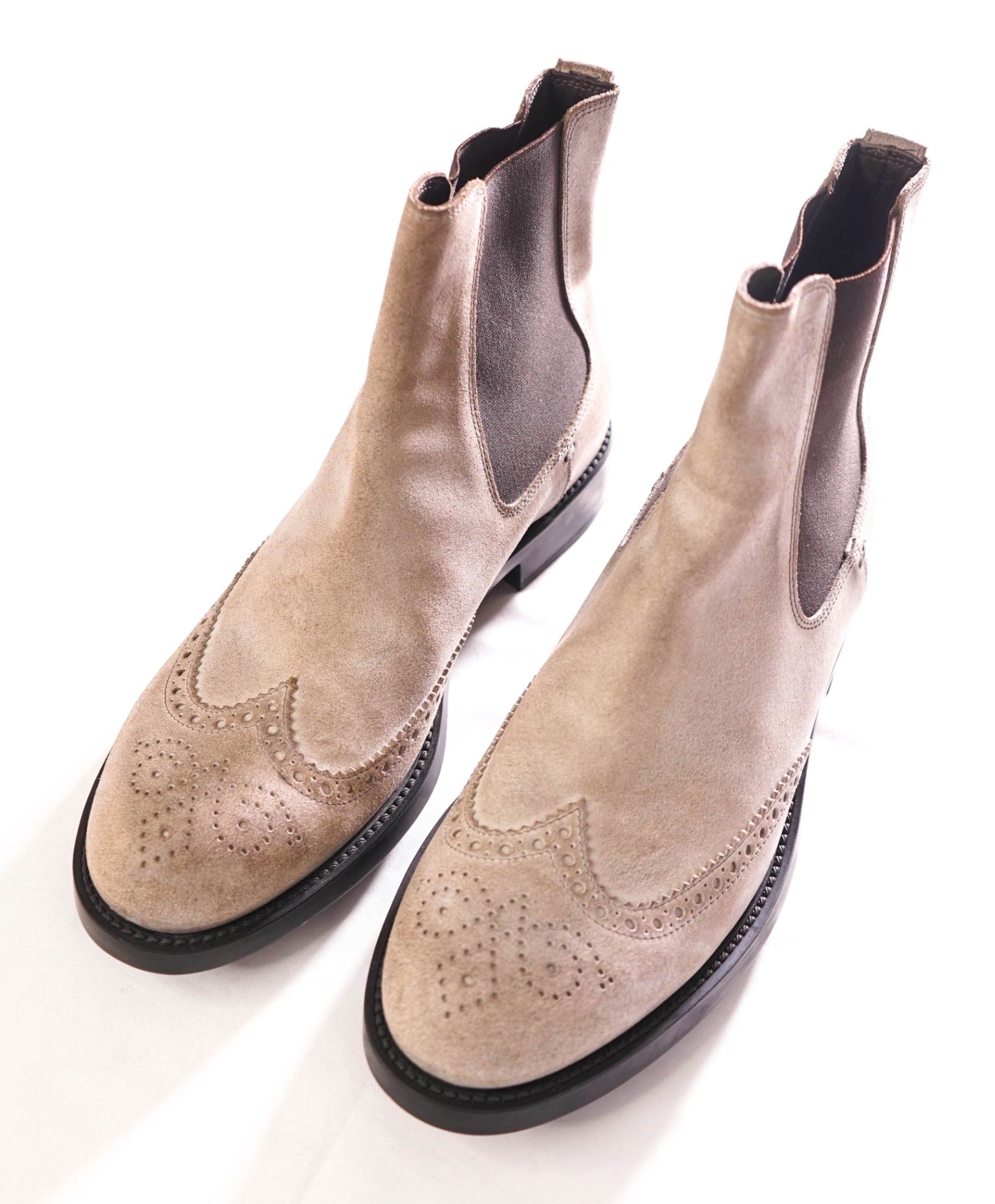 $1,045 TOD'S - Suede Neutral Stone Wingtip Chelsea Boots - US 9.5 (UK8.5)