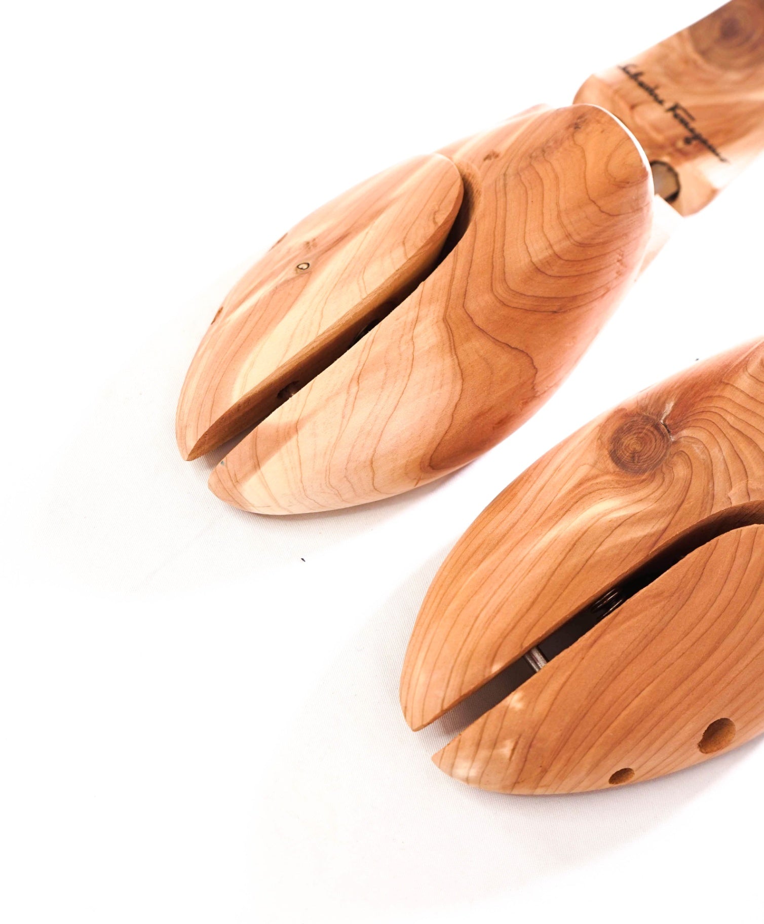 SALVATORE FERRAGAMO - Cedar Shoe Tree - US 7 (40EU)