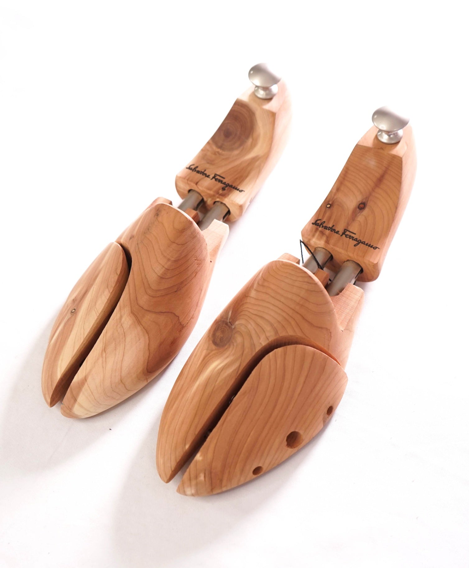 SALVATORE FERRAGAMO - Cedar Shoe Tree - US 7 (40EU)