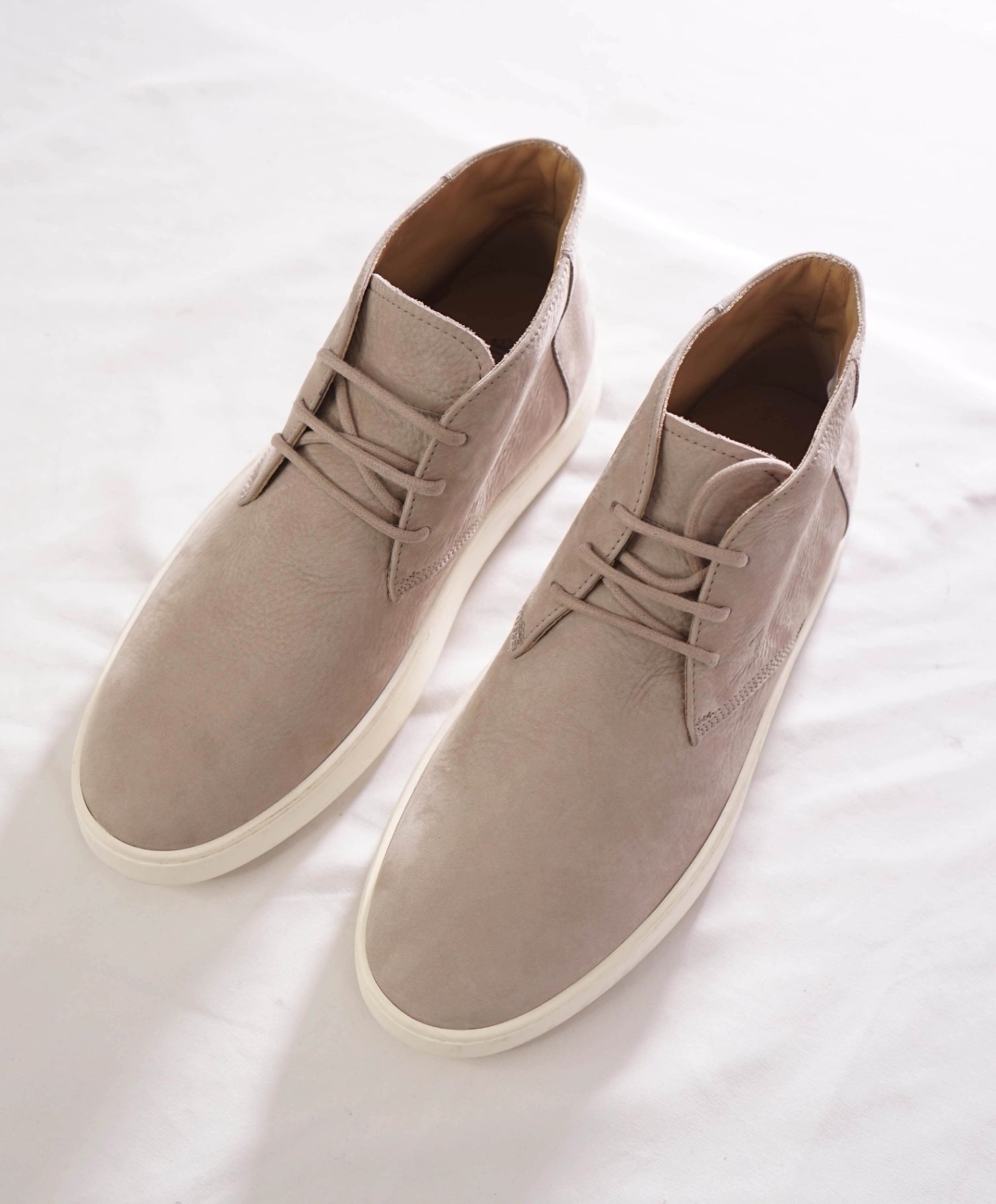 $750 TOD'S - Suede Gray Chukka boots - US 8 (7UK)