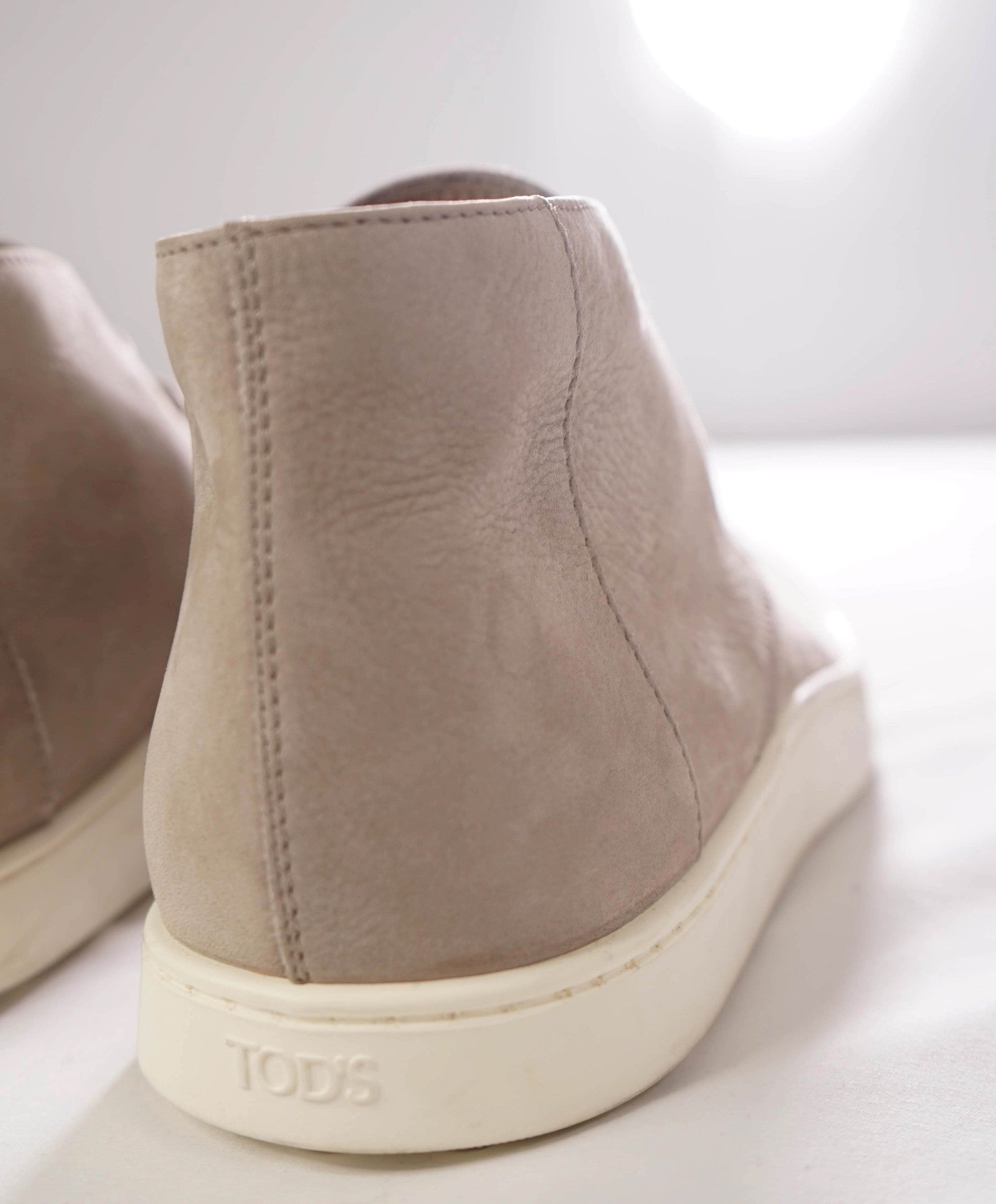 $750 TOD'S - Suede Gray Chukka boots - US 8 (7UK)