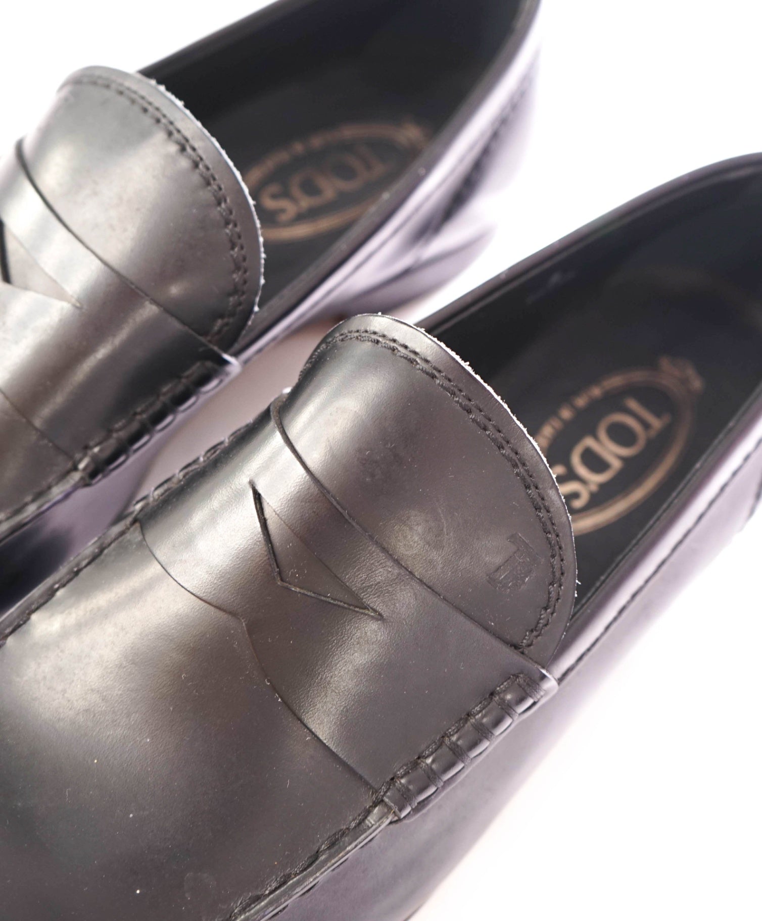 $675 TOD'S - "BOSTON" Matte Aged Finish Leather Black Loafers - US 9 (UK8)