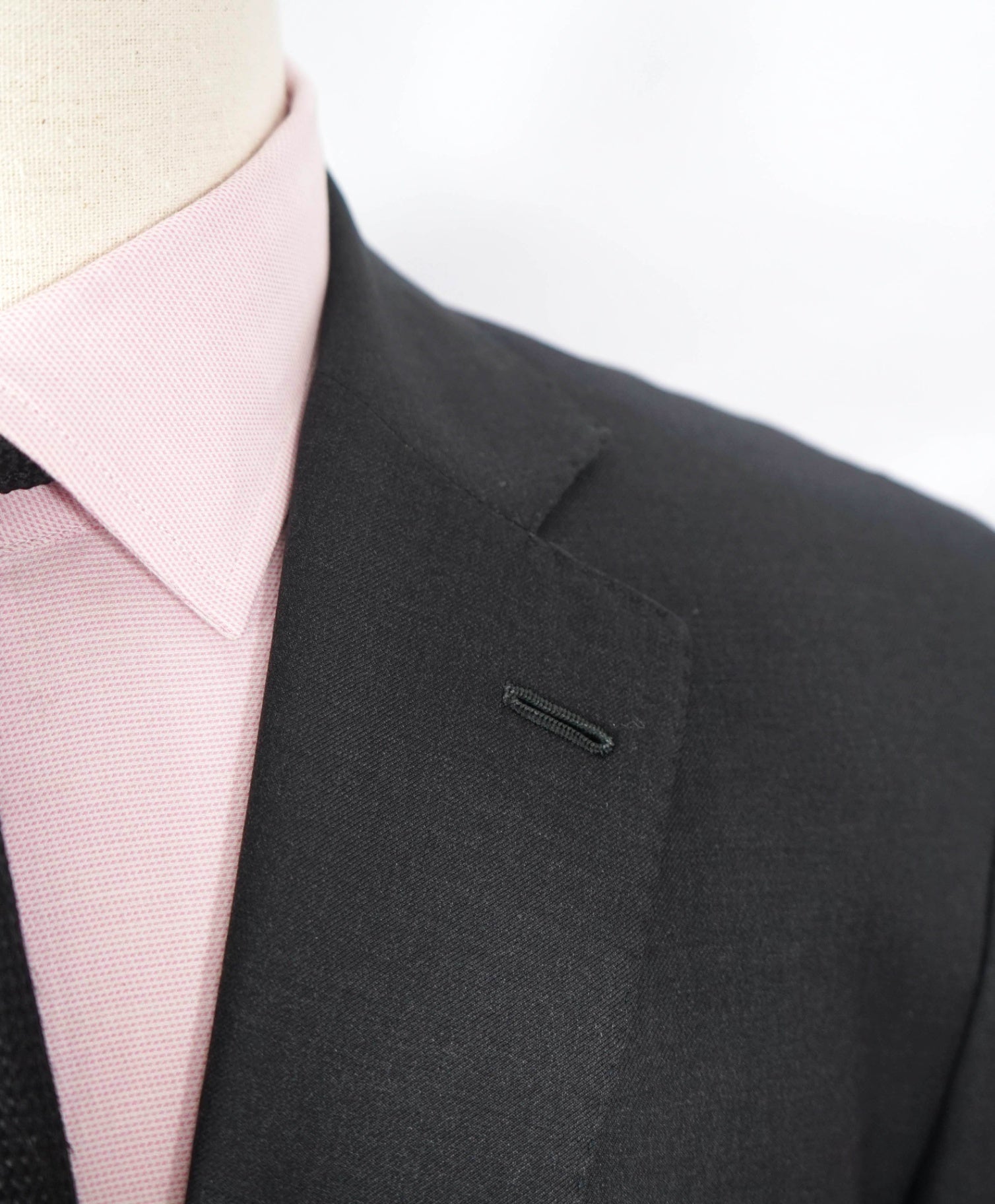 $3,750 ISAIA - AQUASPIDER Wool Solid Dark Gray Suit - 42R