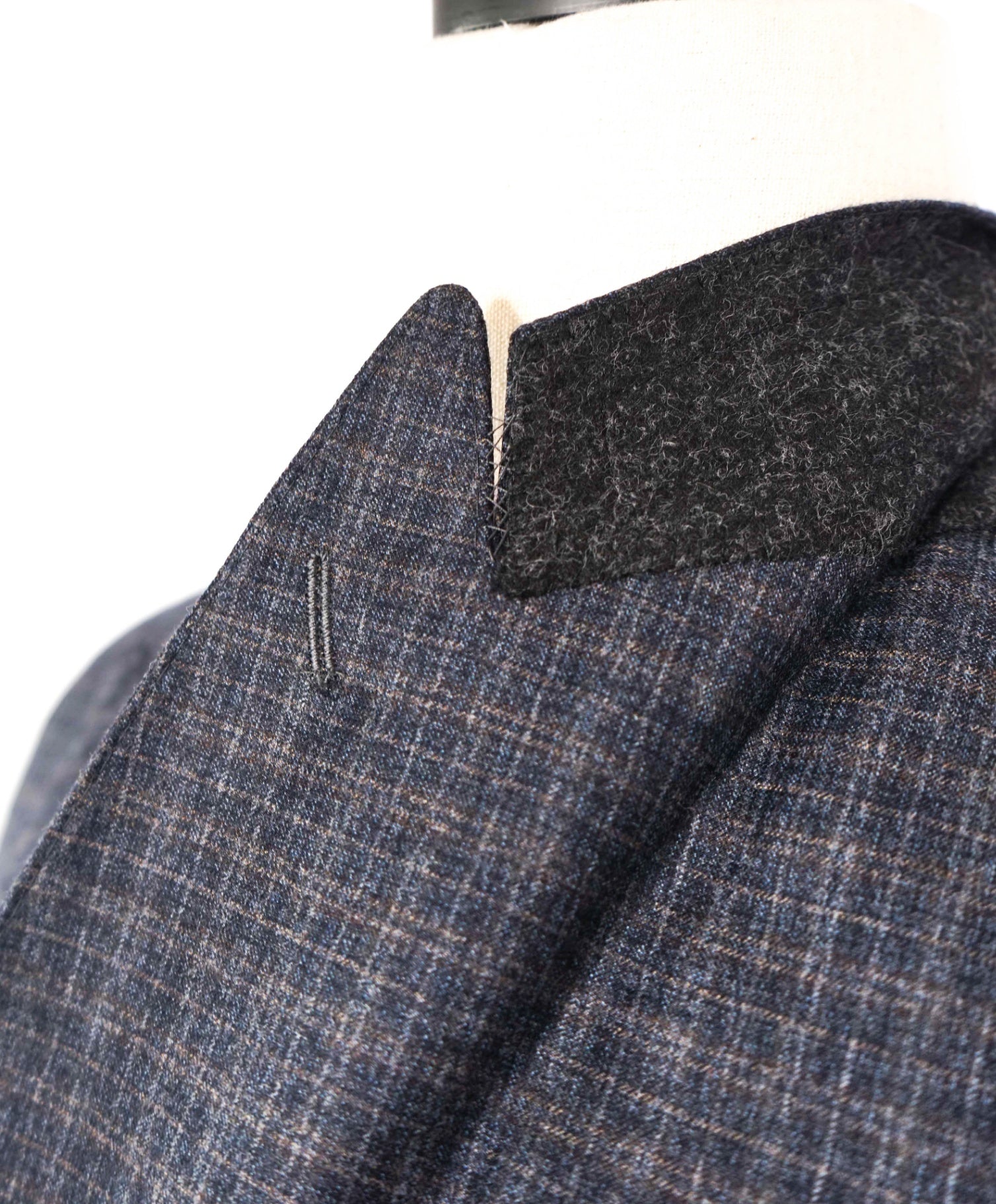 $4,995 GIORGIO ARMANI - "Napoli" Micro Check Double Breasted Suit - 42R