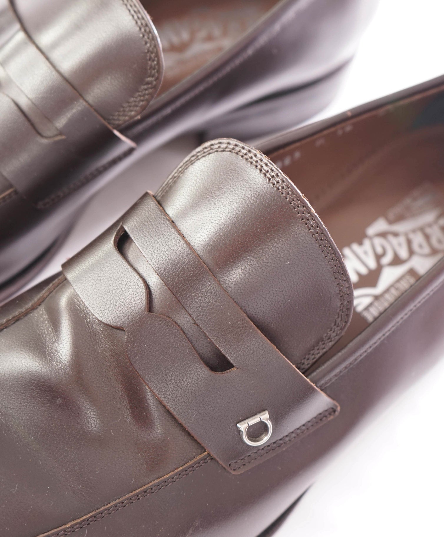 $850 FERRAGAMO - Leather Brown Logo Penny Loafers - 8.5 EE