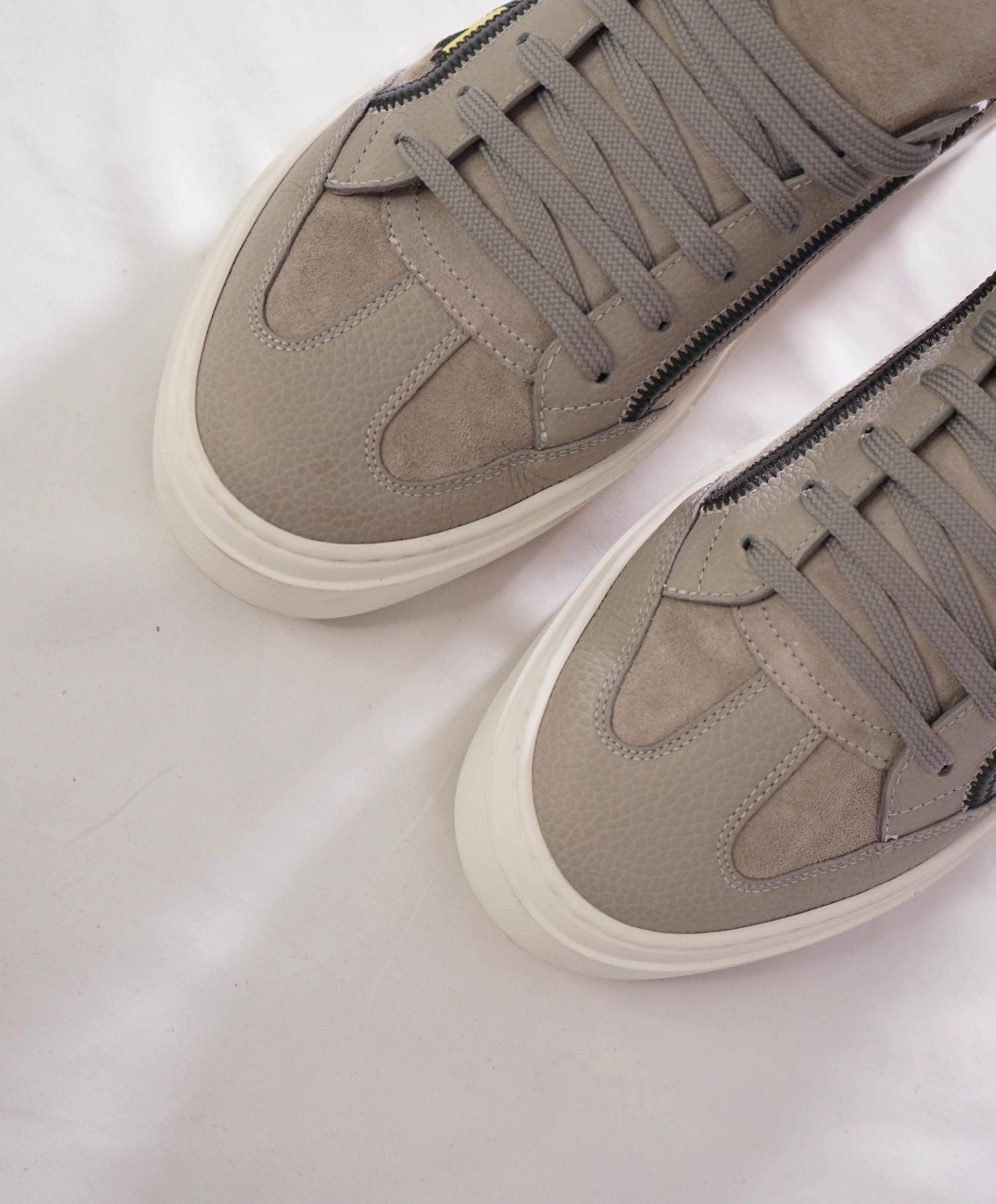 $795 FERRAGAMO - "BORG 5" Suede Gray/Yellow Sneakers - 8.5 M