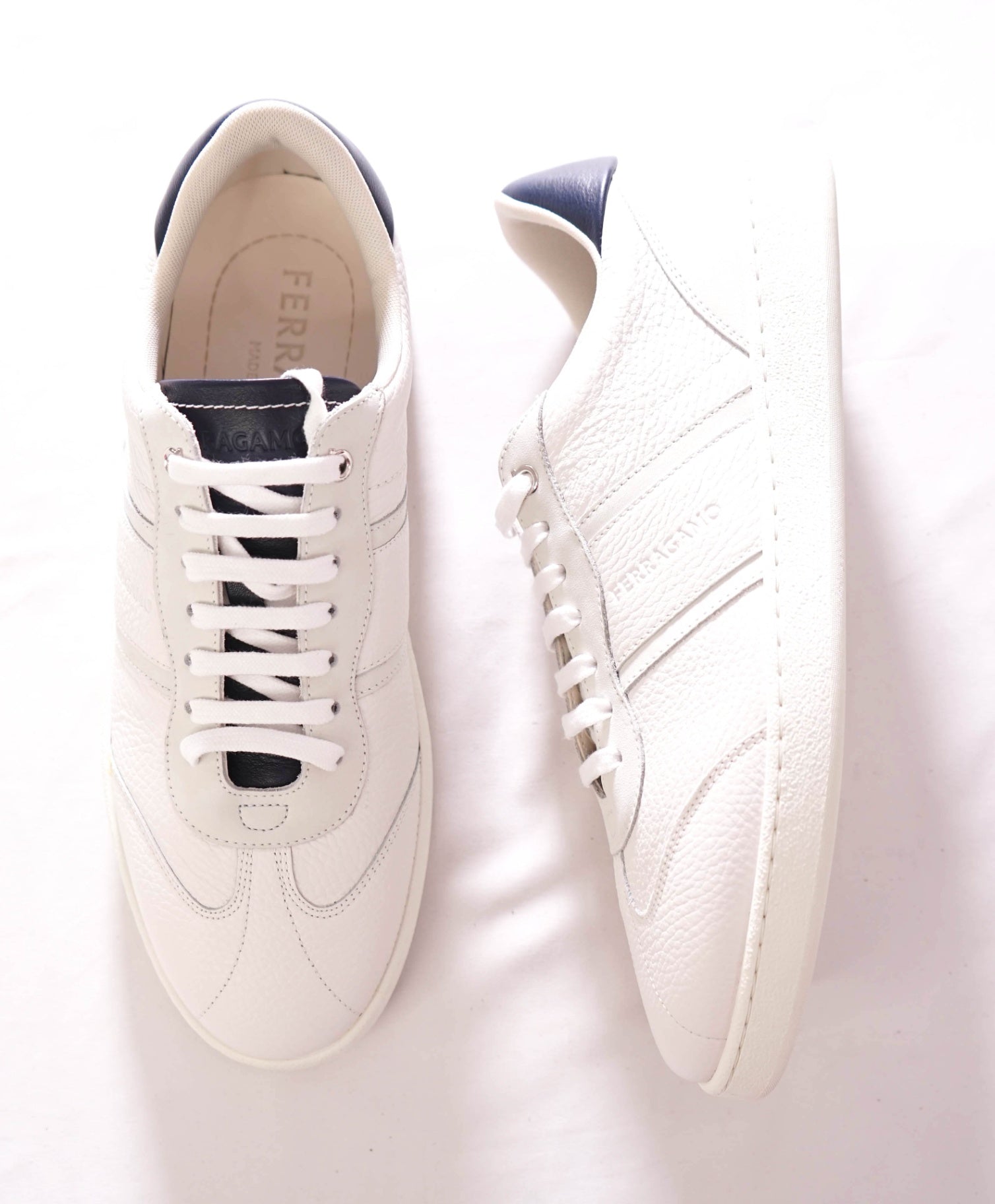 $780 FERRAGAMO - Leather White Pebble "ACHILLE" Sneakers - 9.5 M