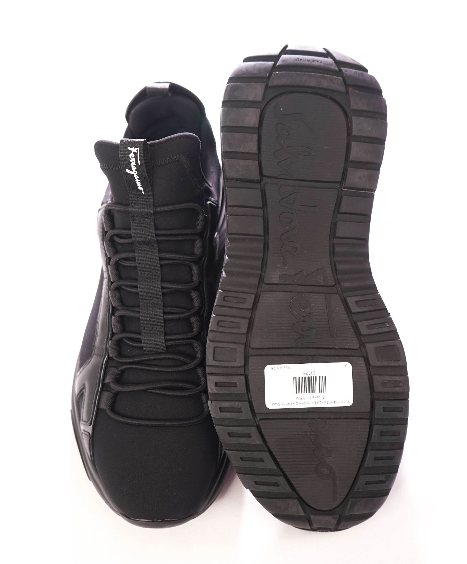 $850 SALVATORE FERRAGAMO - Black Runner Sneakers - 8.5 M